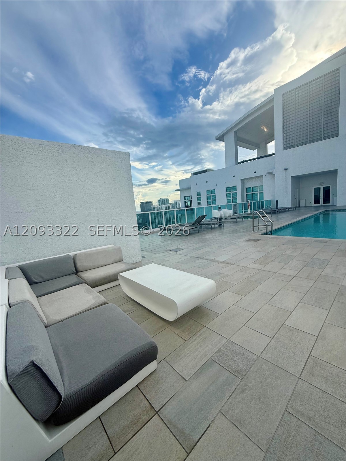 image The Loft 212