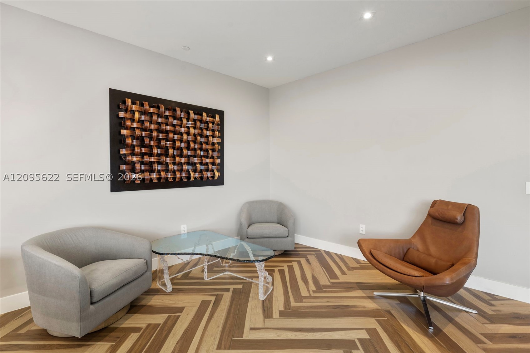 60 Edgewater Dr #11F Coral Gables, FL 33133