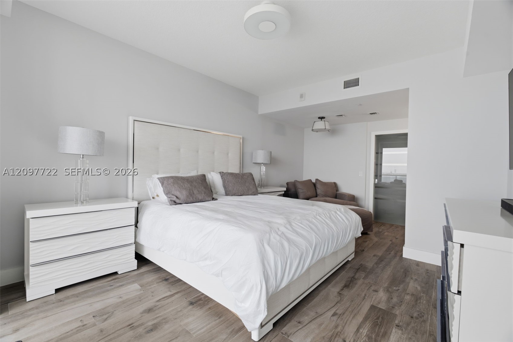 image Bay House16