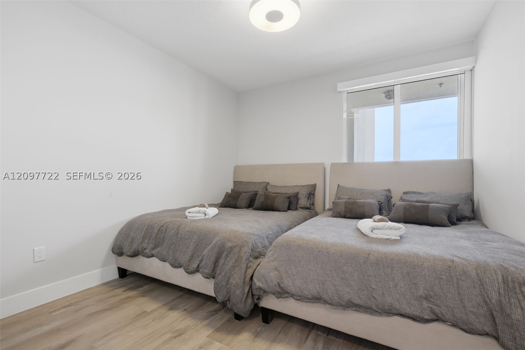 image Bay House25