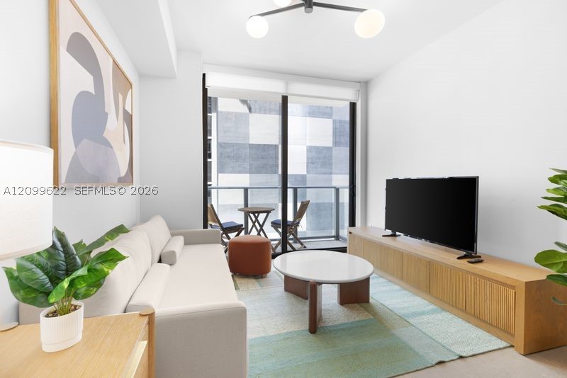 11 NE 6th St #510