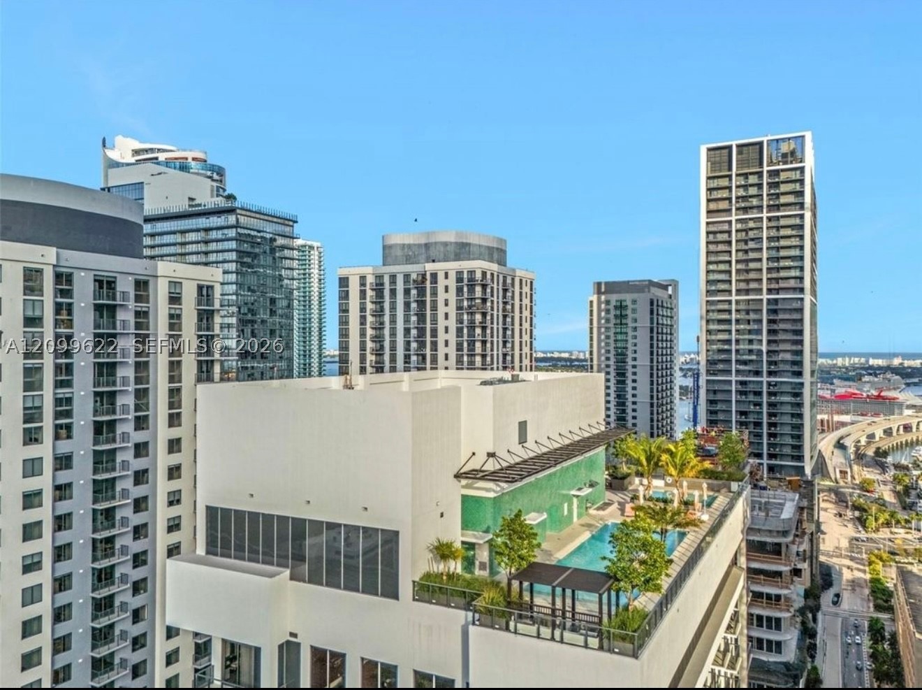 image The Crosby Miami Worldcenter50