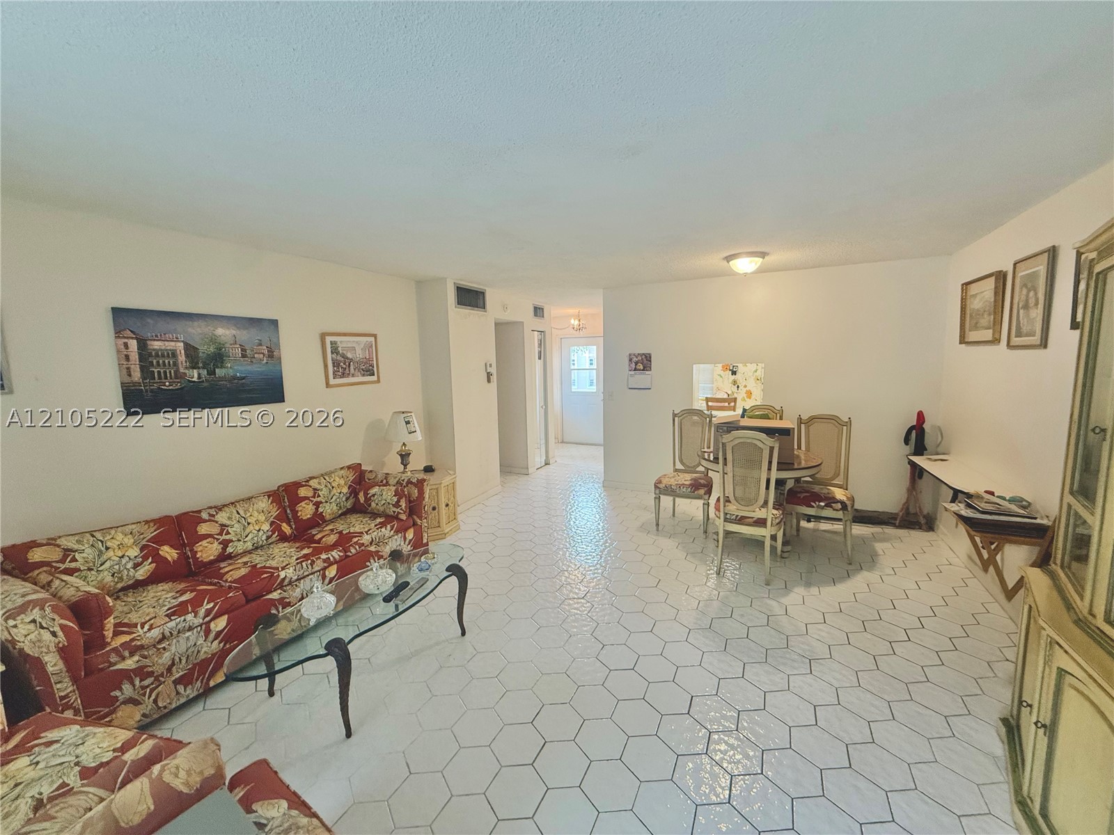 500 NE 14th Ave #208