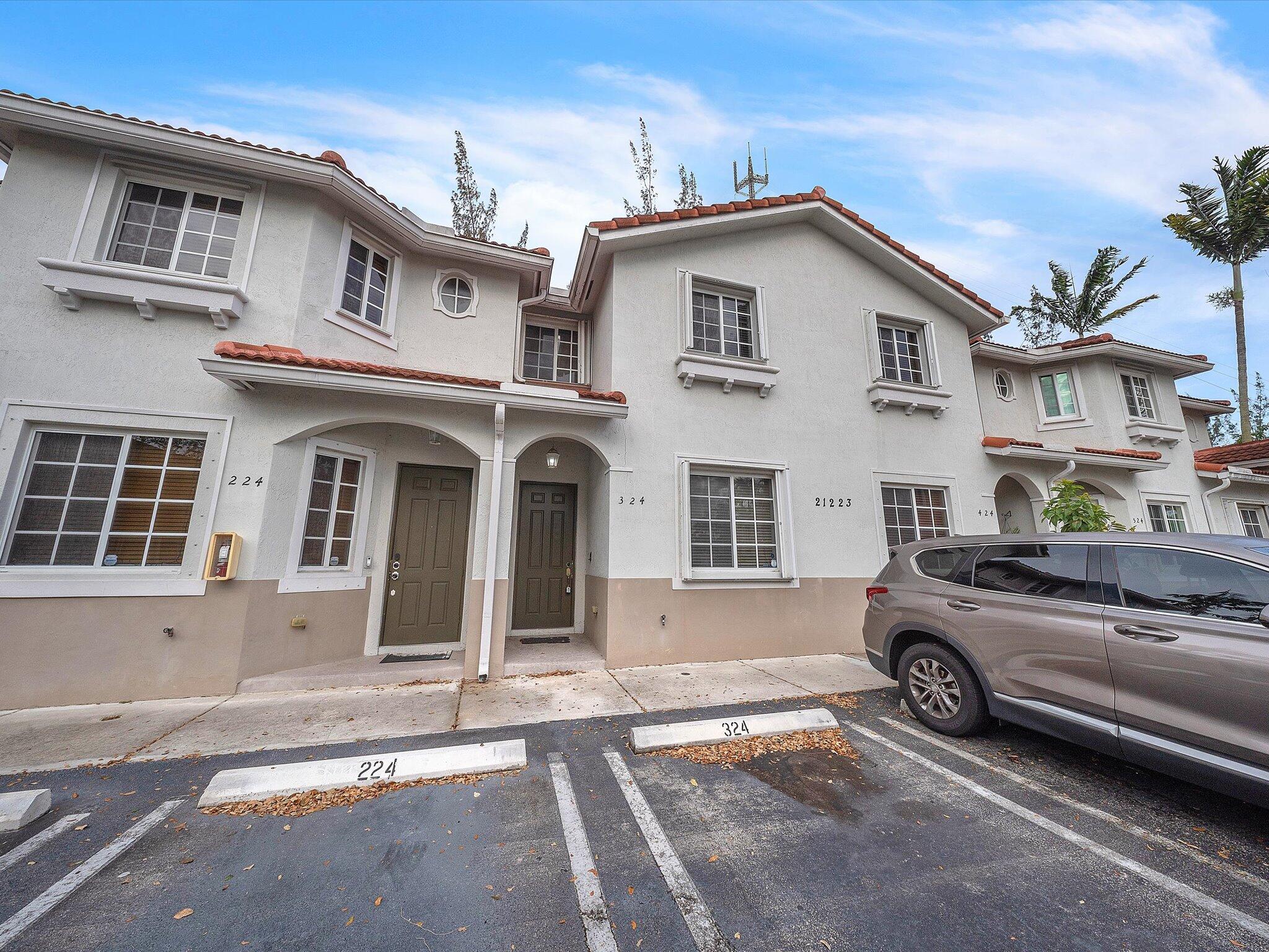 21223 NW 14th #324