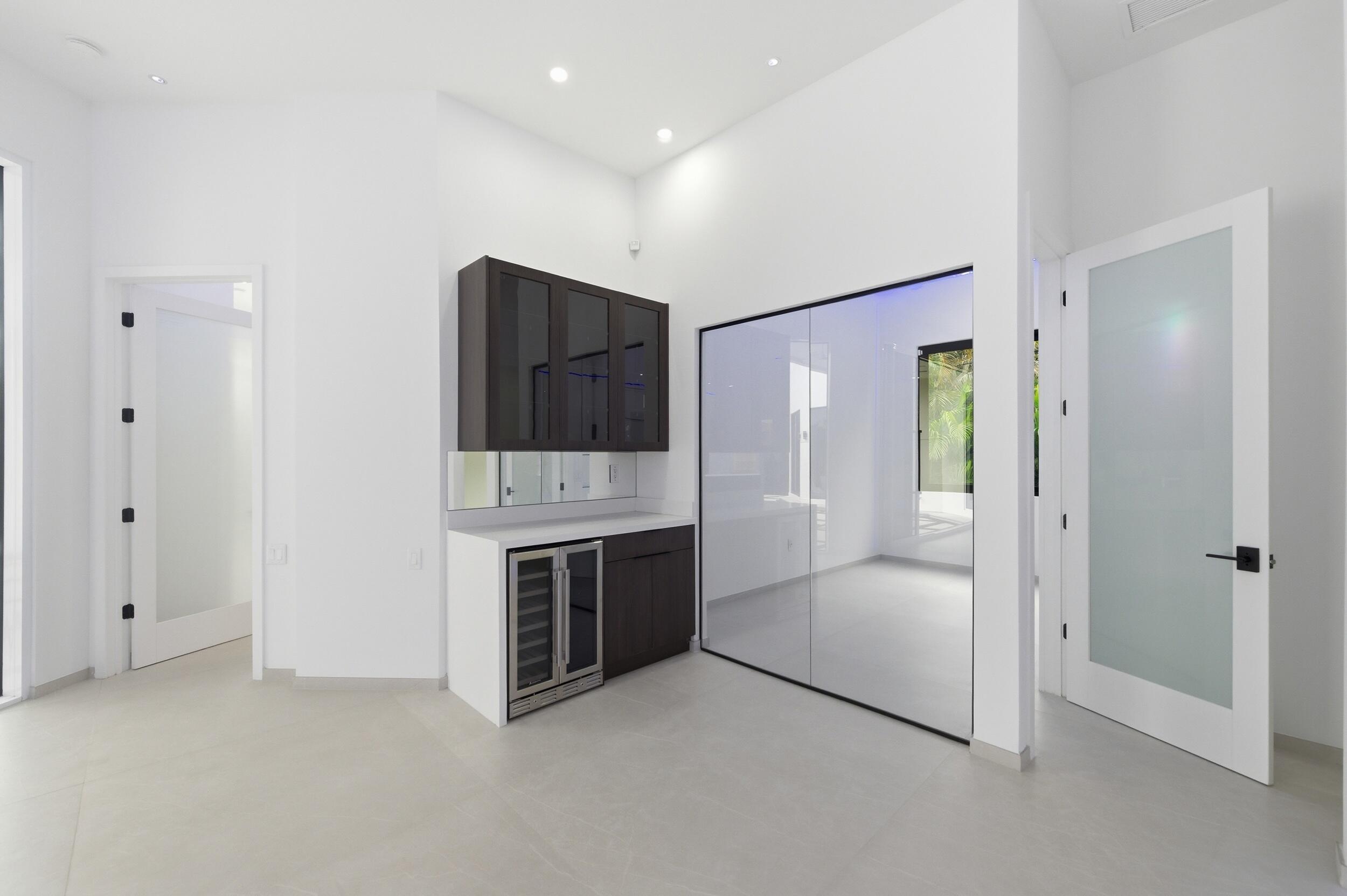 1629 NE 1st Fort Lauderdale, FL 33305