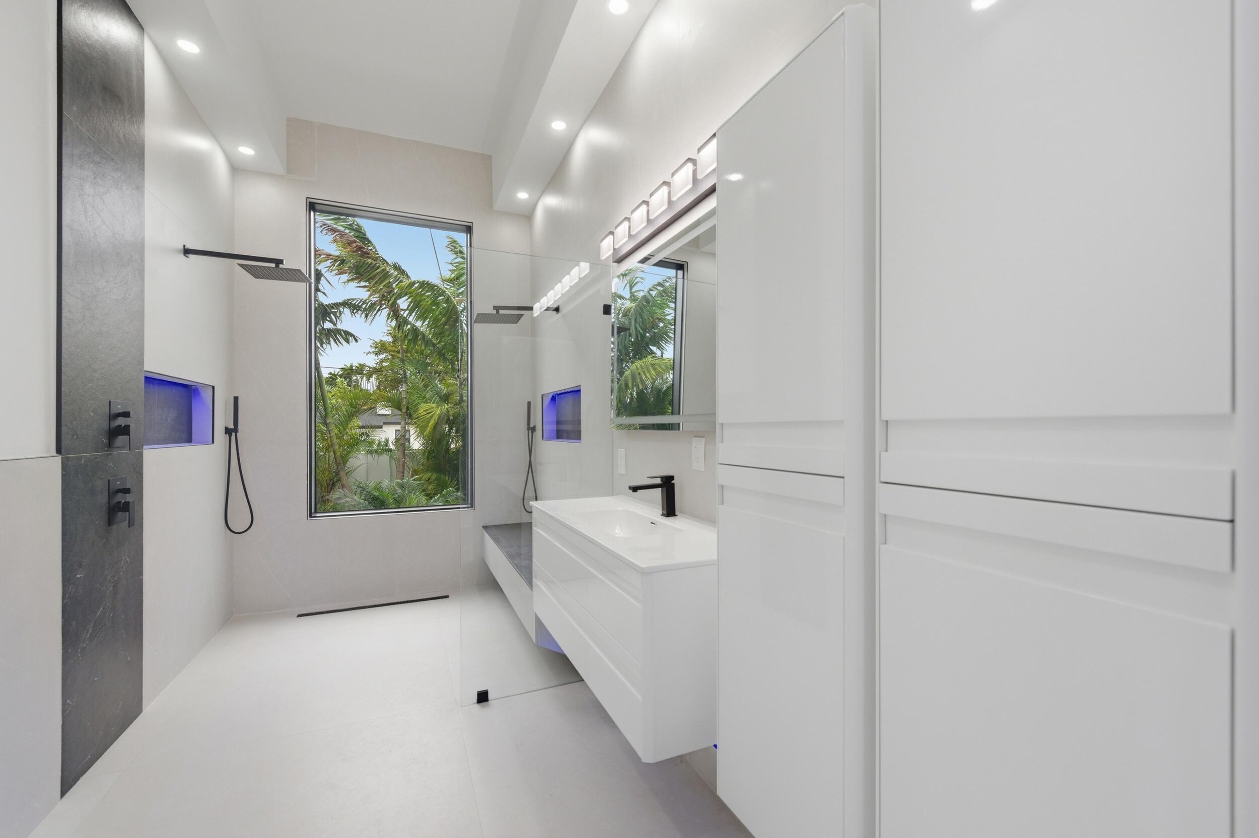 1629 NE 1st Fort Lauderdale, FL 33305