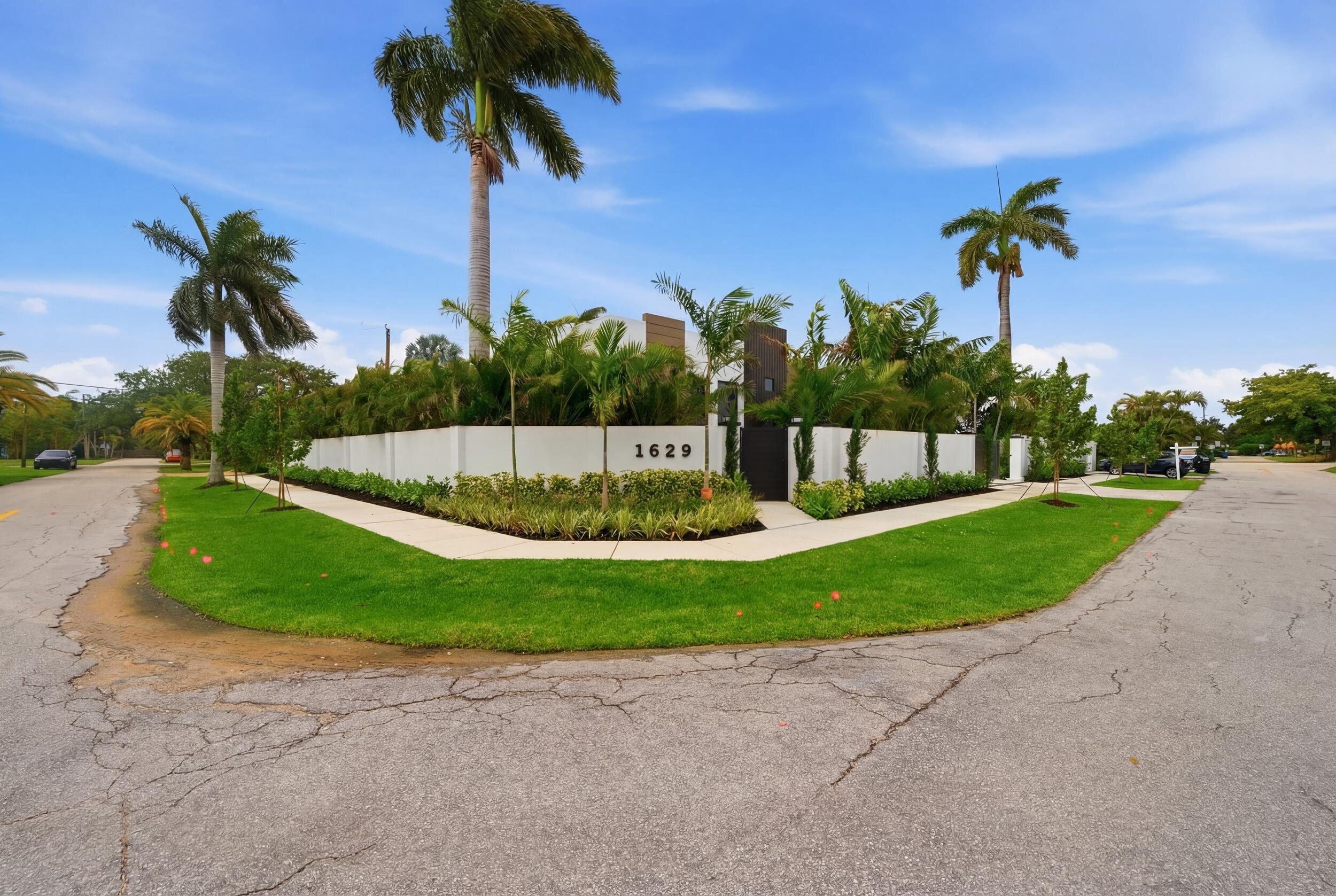 1629 NE 1st Fort Lauderdale, FL 33305