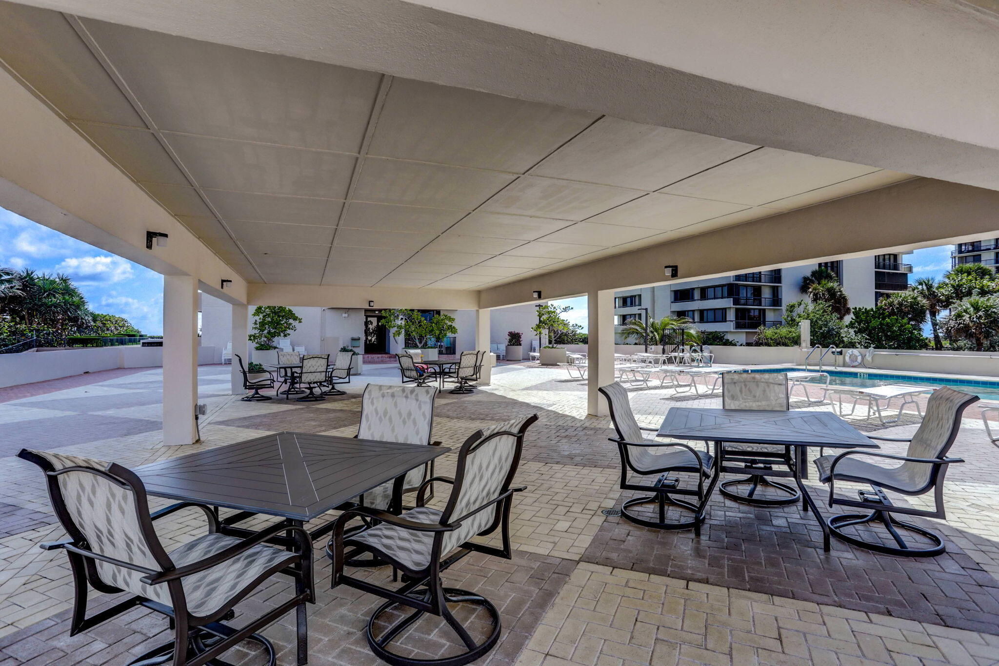 4200 N Ocean #2-803 Riviera Beach, FL 33404