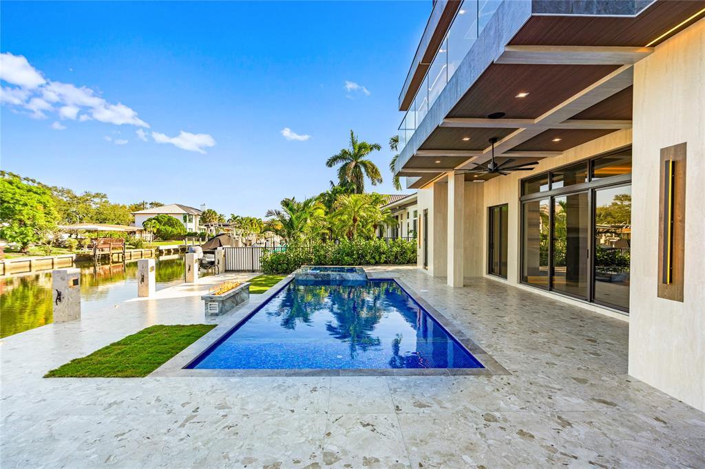 2441 NE 48th Lighthouse Point, FL 33064