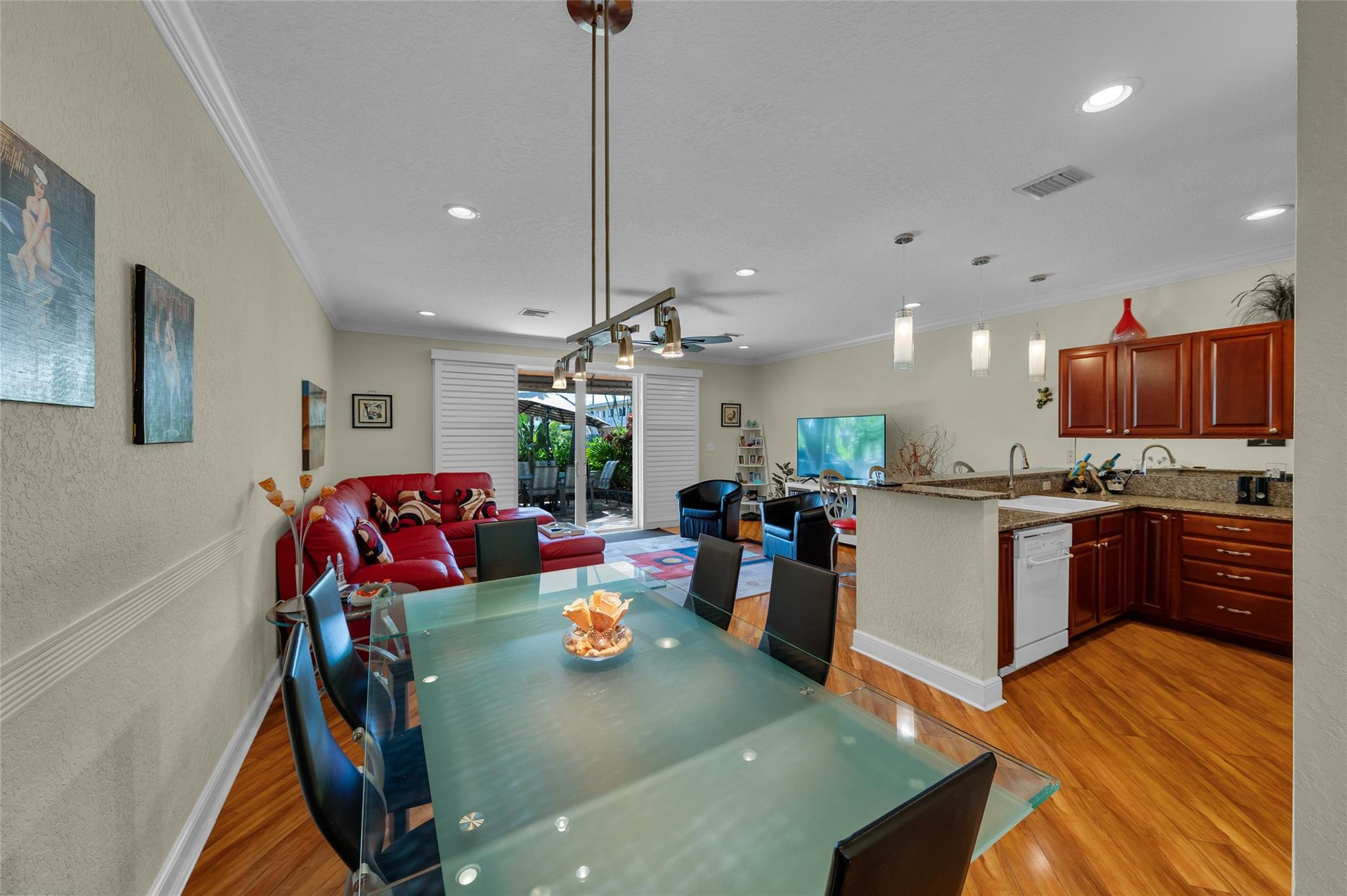 1327 SE 3rd Pompano Beach, FL 33060