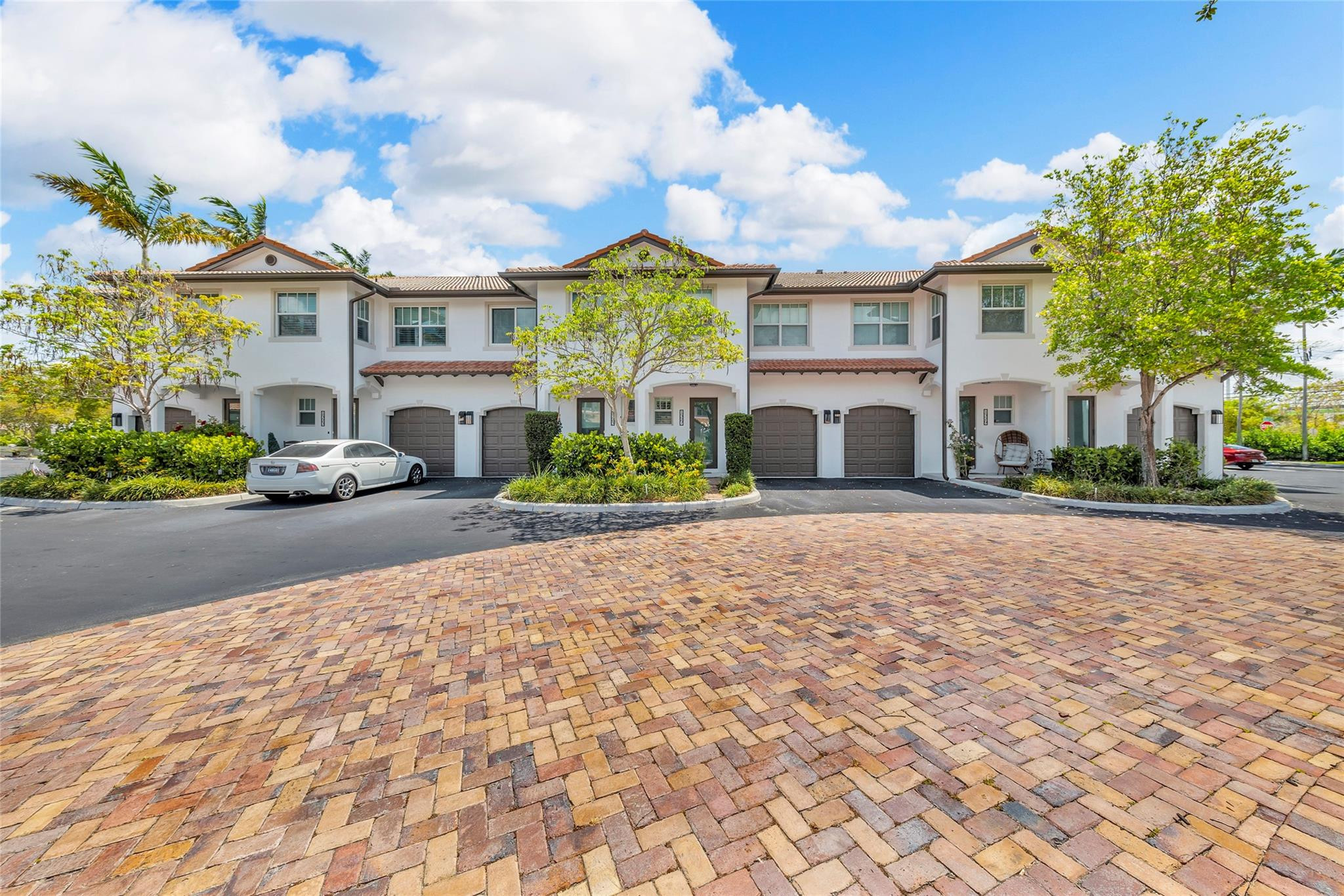 1327 SE 3rd Pompano Beach, FL 33060