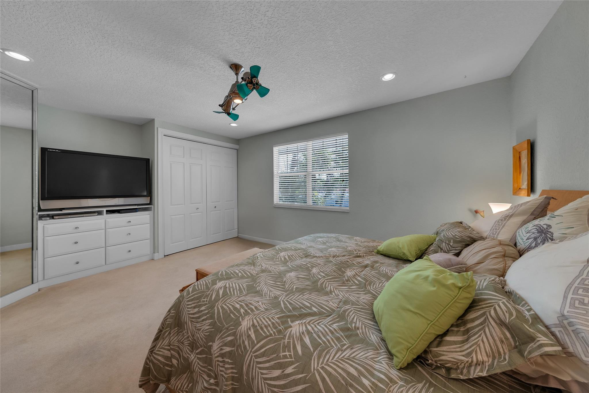 1327 SE 3rd Pompano Beach, FL 33060