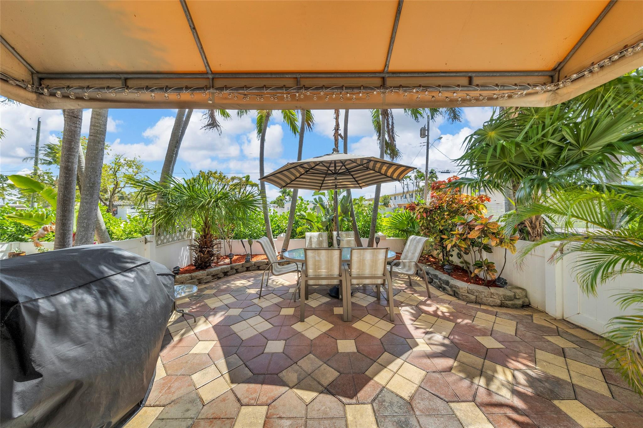 1327 SE 3rd Pompano Beach, FL 33060