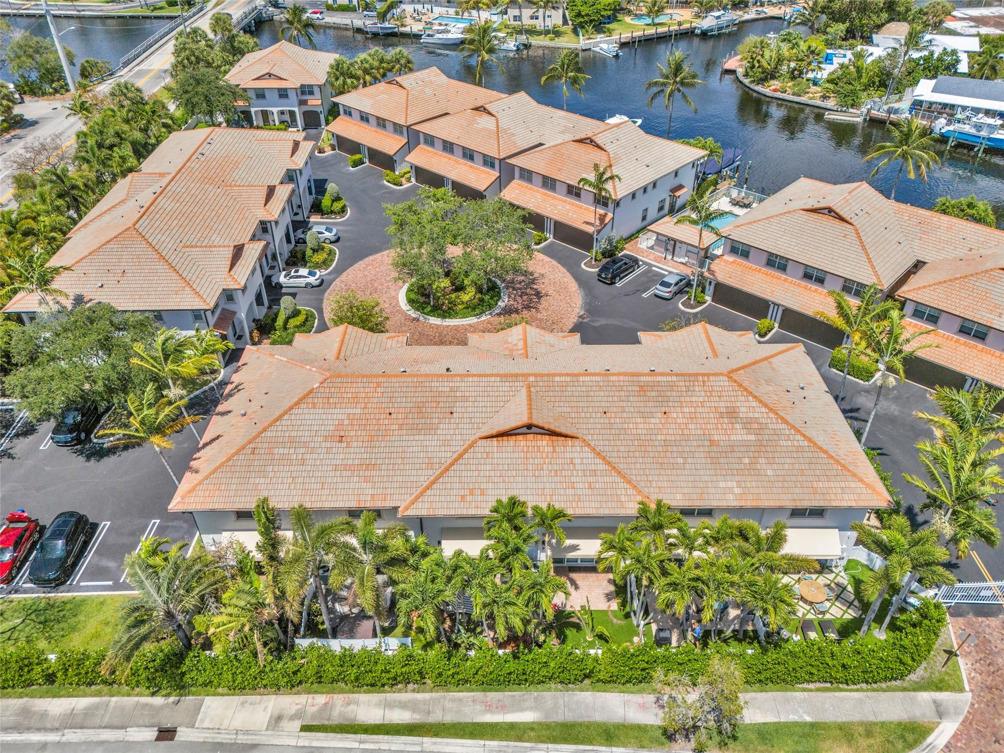 1327 SE 3rd Pompano Beach, FL 33060