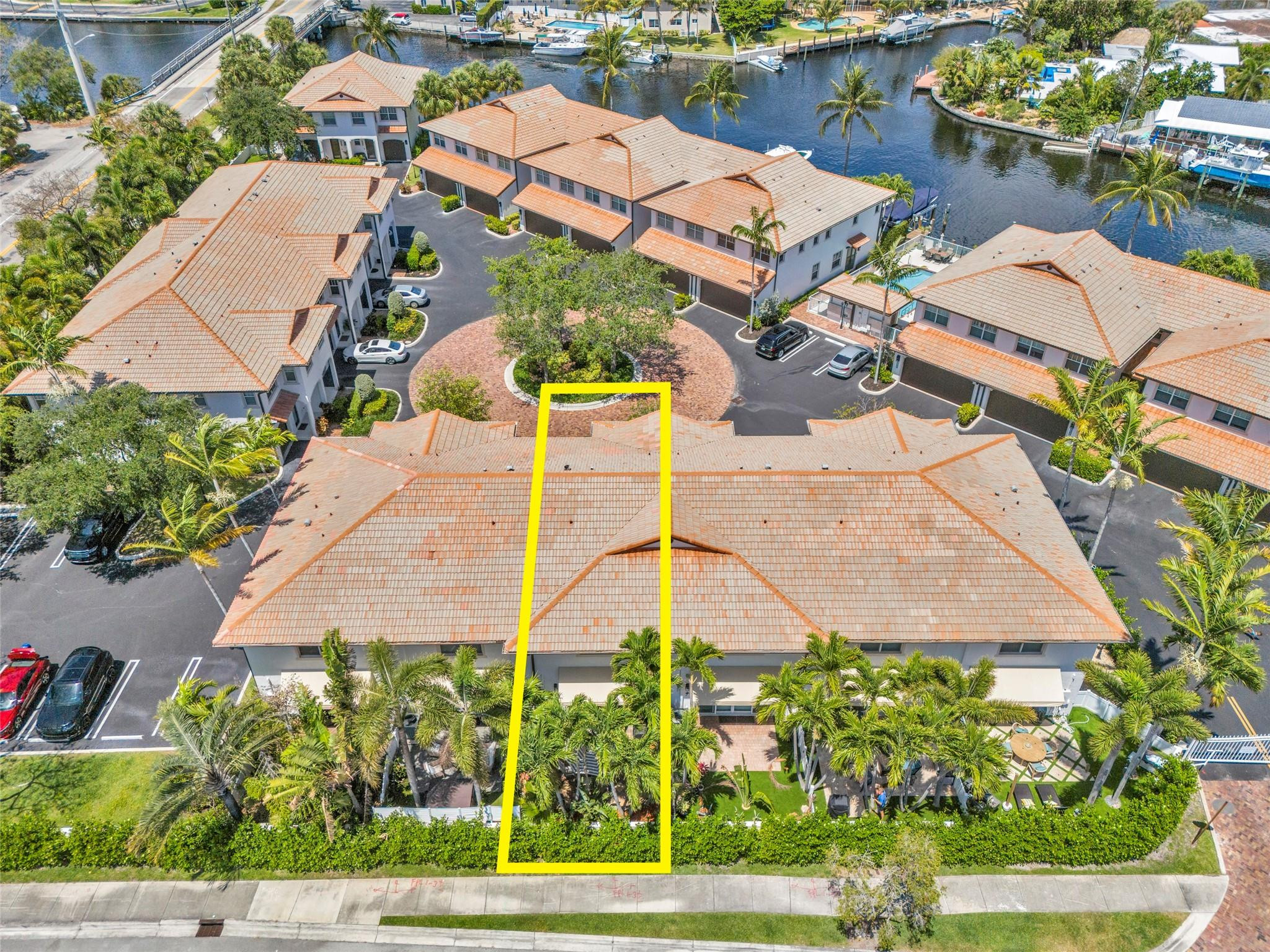 1327 SE 3rd Pompano Beach, FL 33060