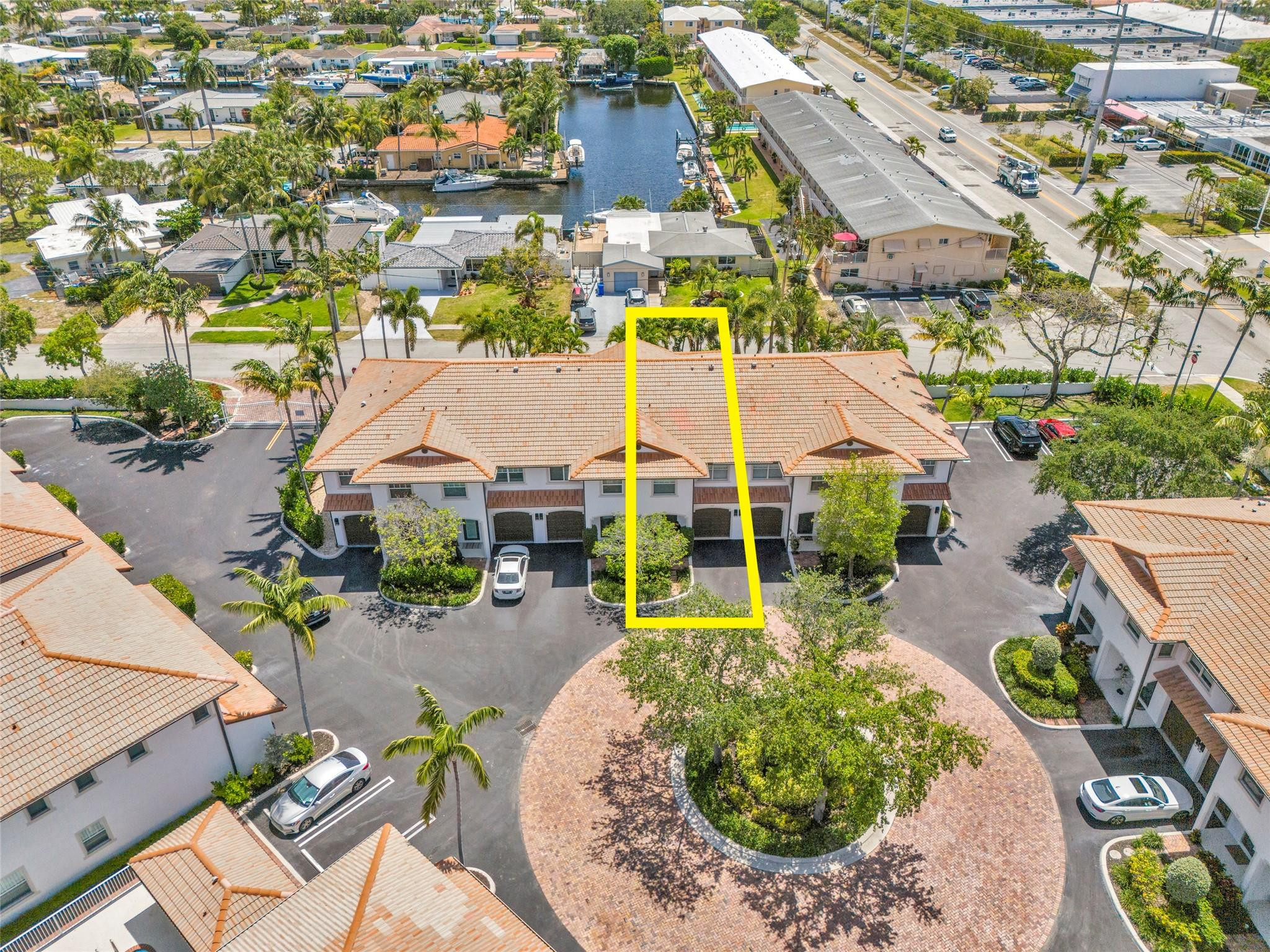 1327 SE 3rd Pompano Beach, FL 33060