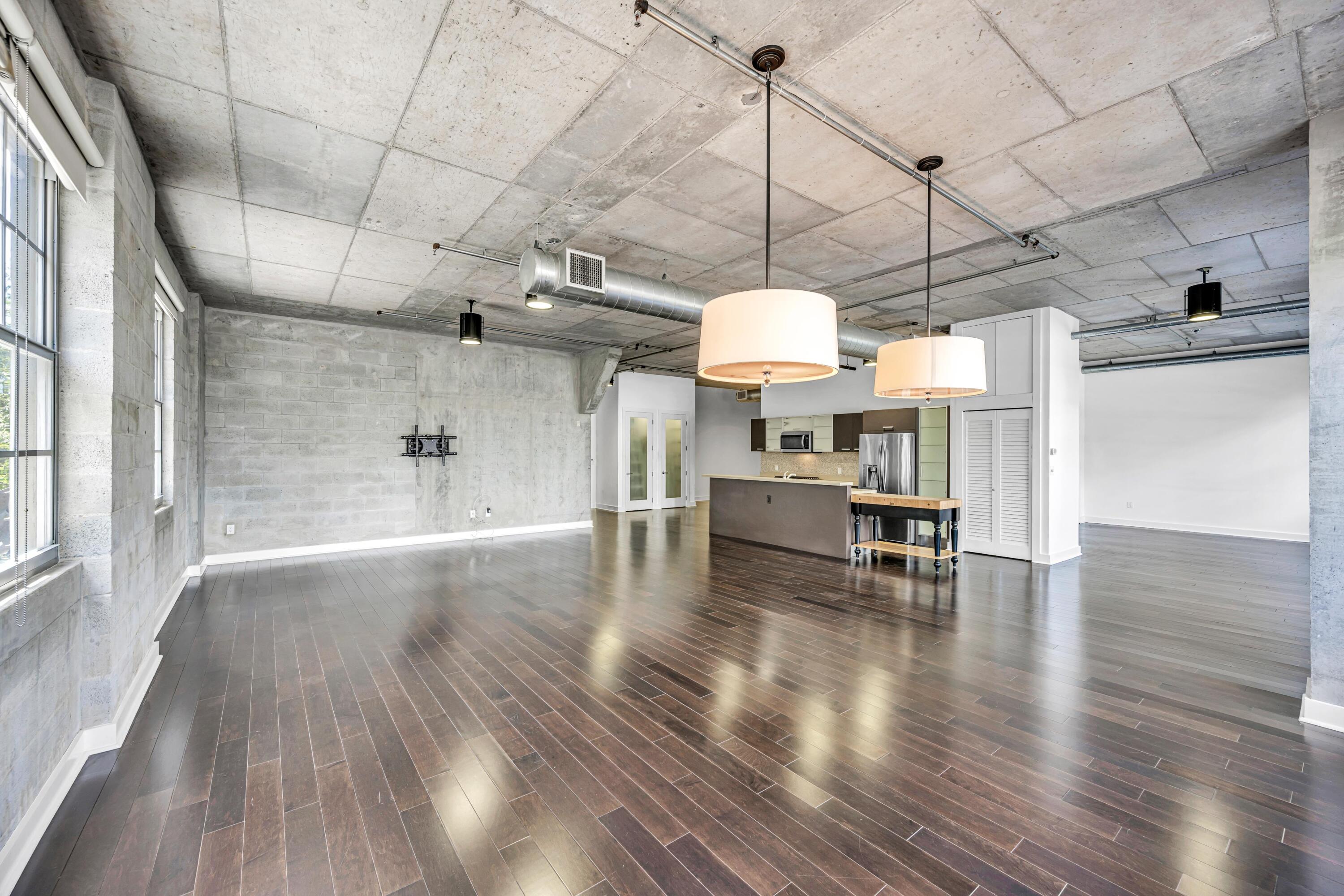 411 NW 1st #202
