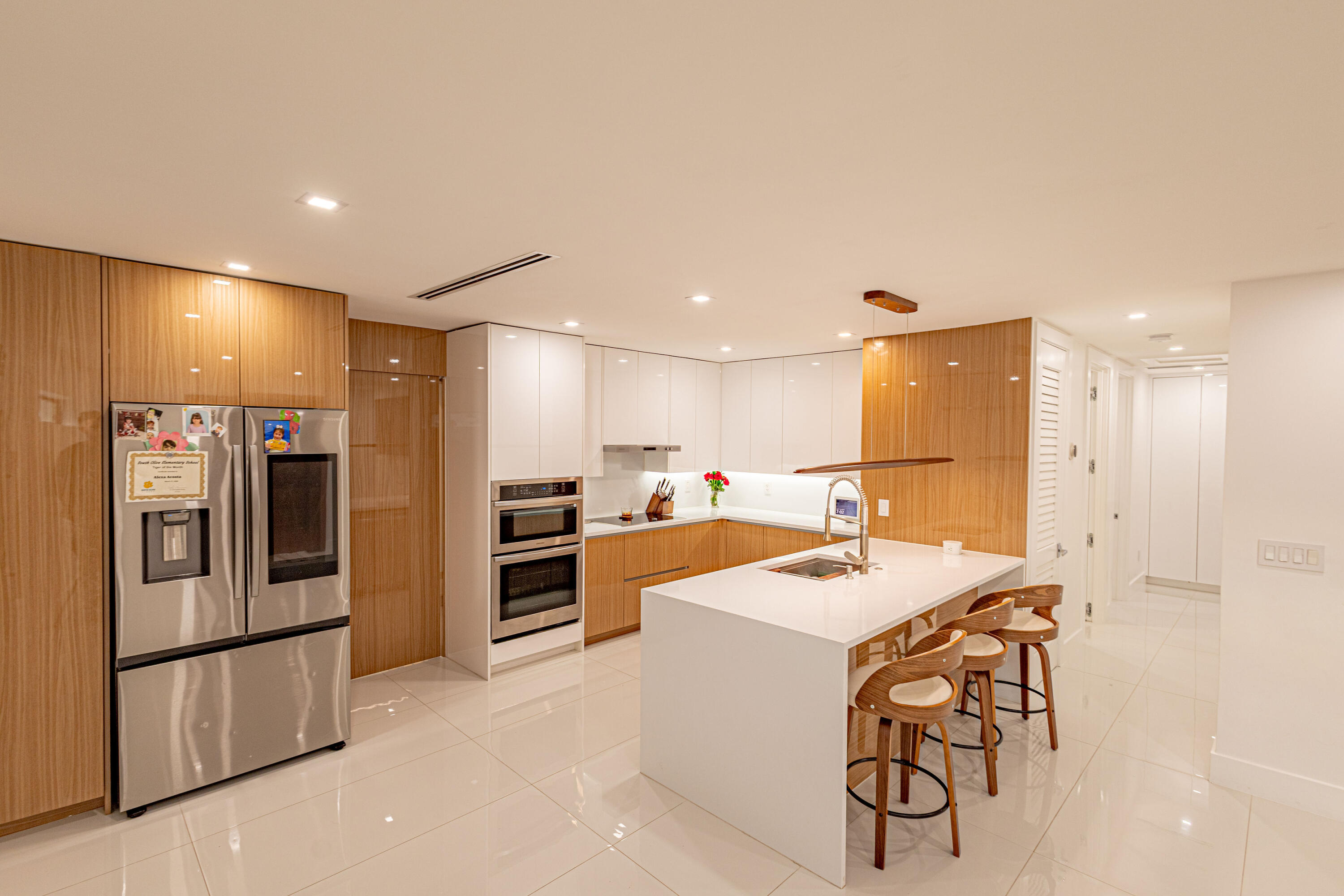 807 Hollywood West Palm Beach, FL 33405