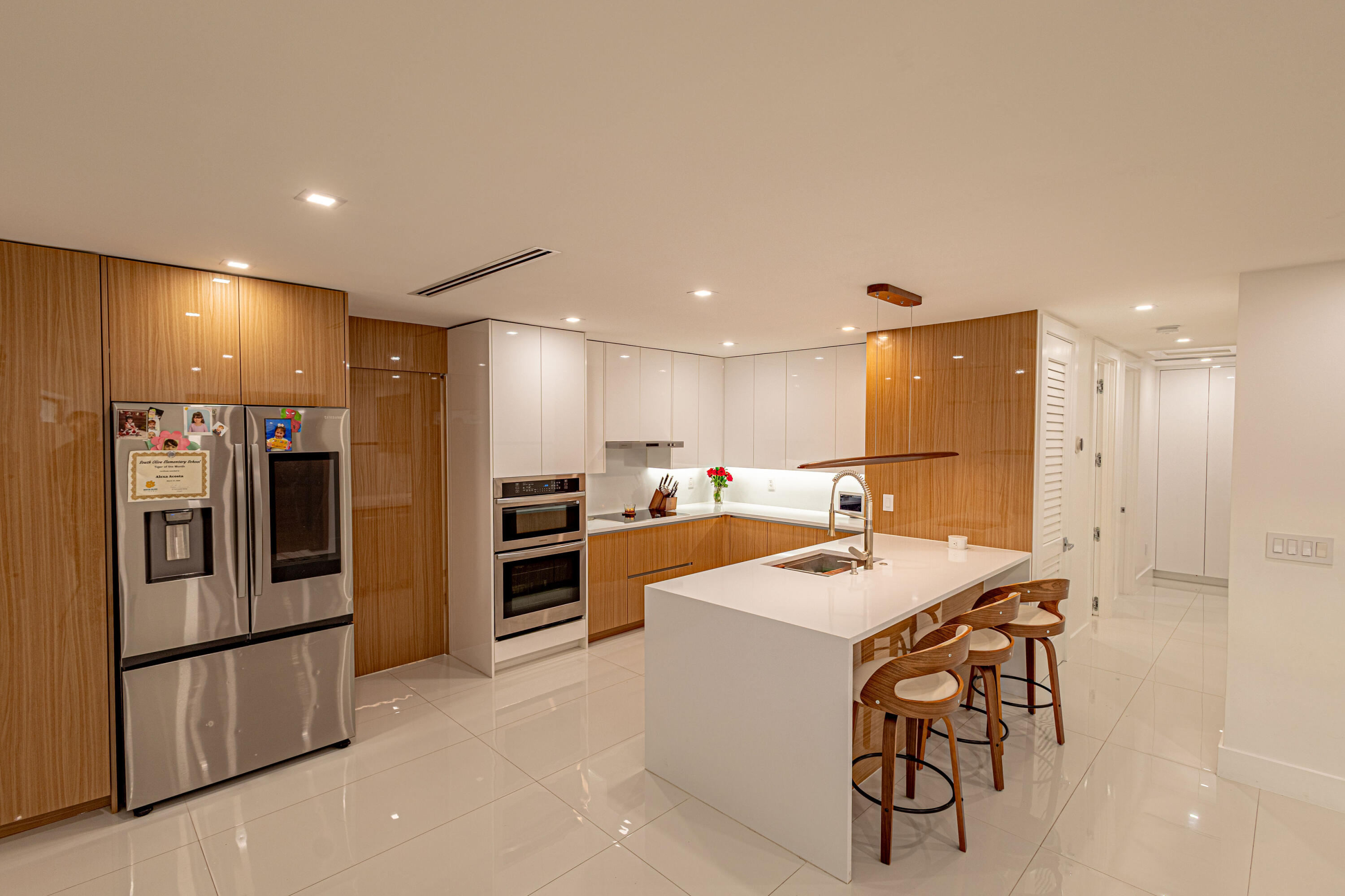 807 Hollywood West Palm Beach, FL 33405