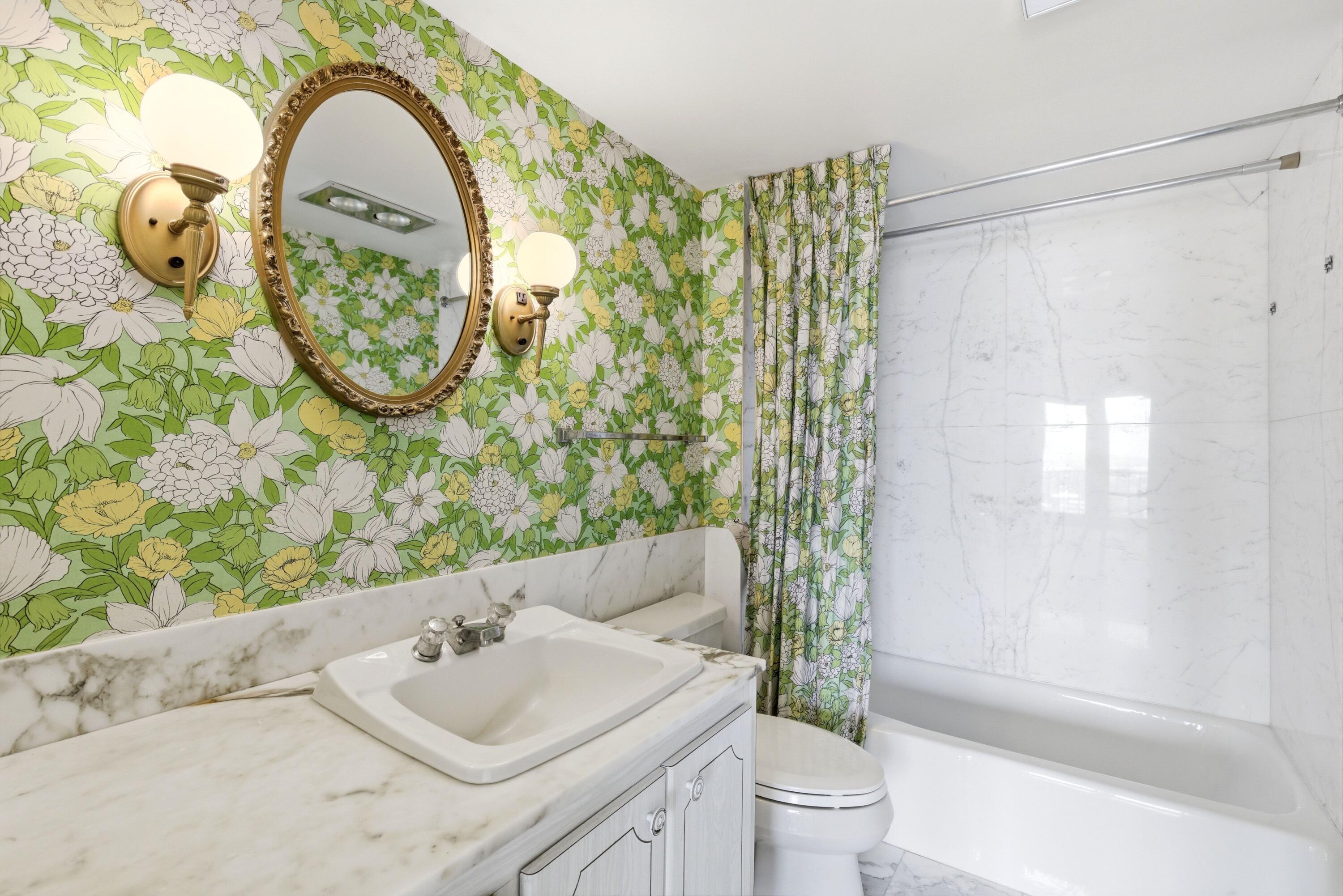 2500 E Las Olas #1806 Fort Lauderdale, FL 33301