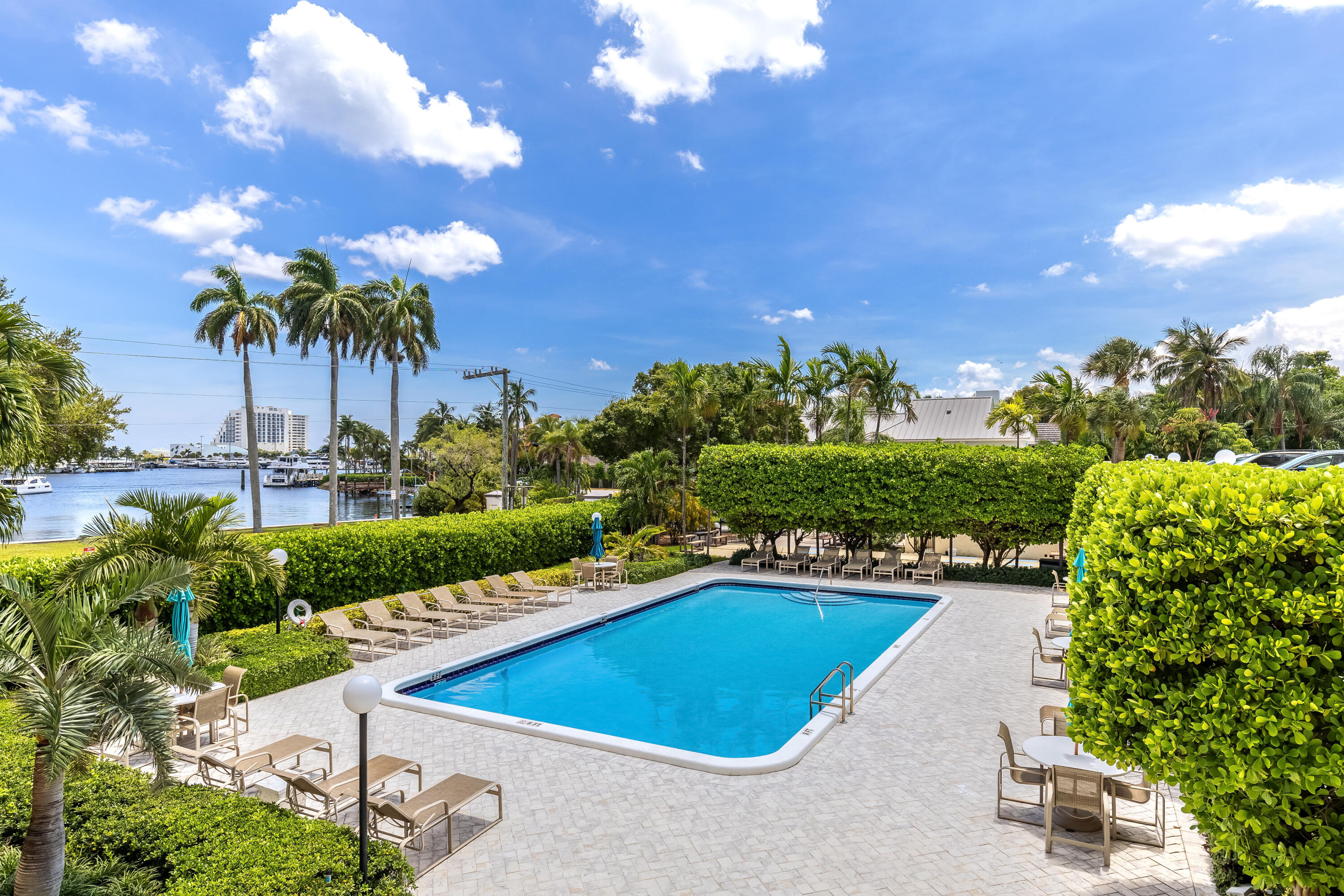 2500 E Las Olas #1806 Fort Lauderdale, FL 33301
