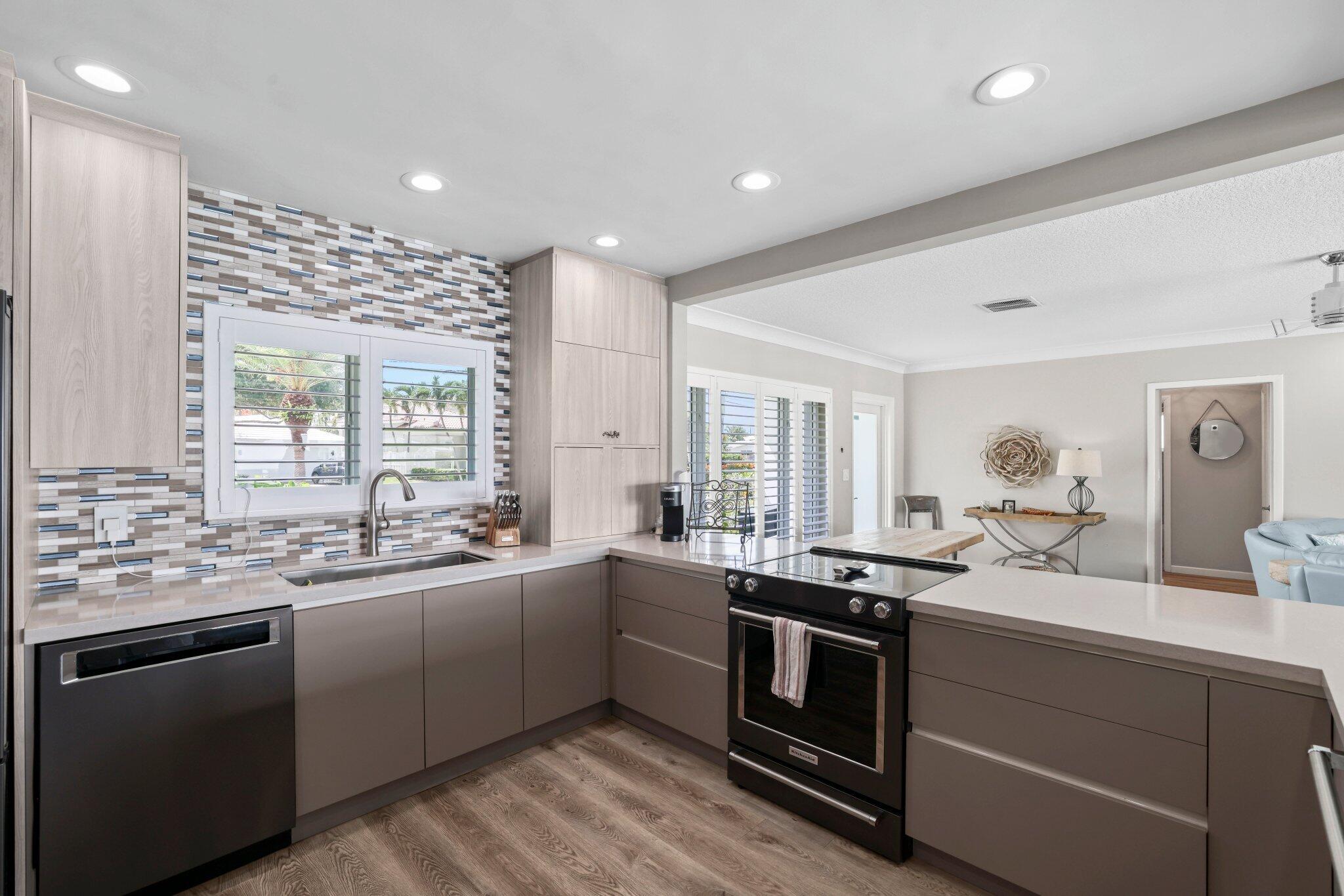 4021 NE 27th Lighthouse Point, FL 33064