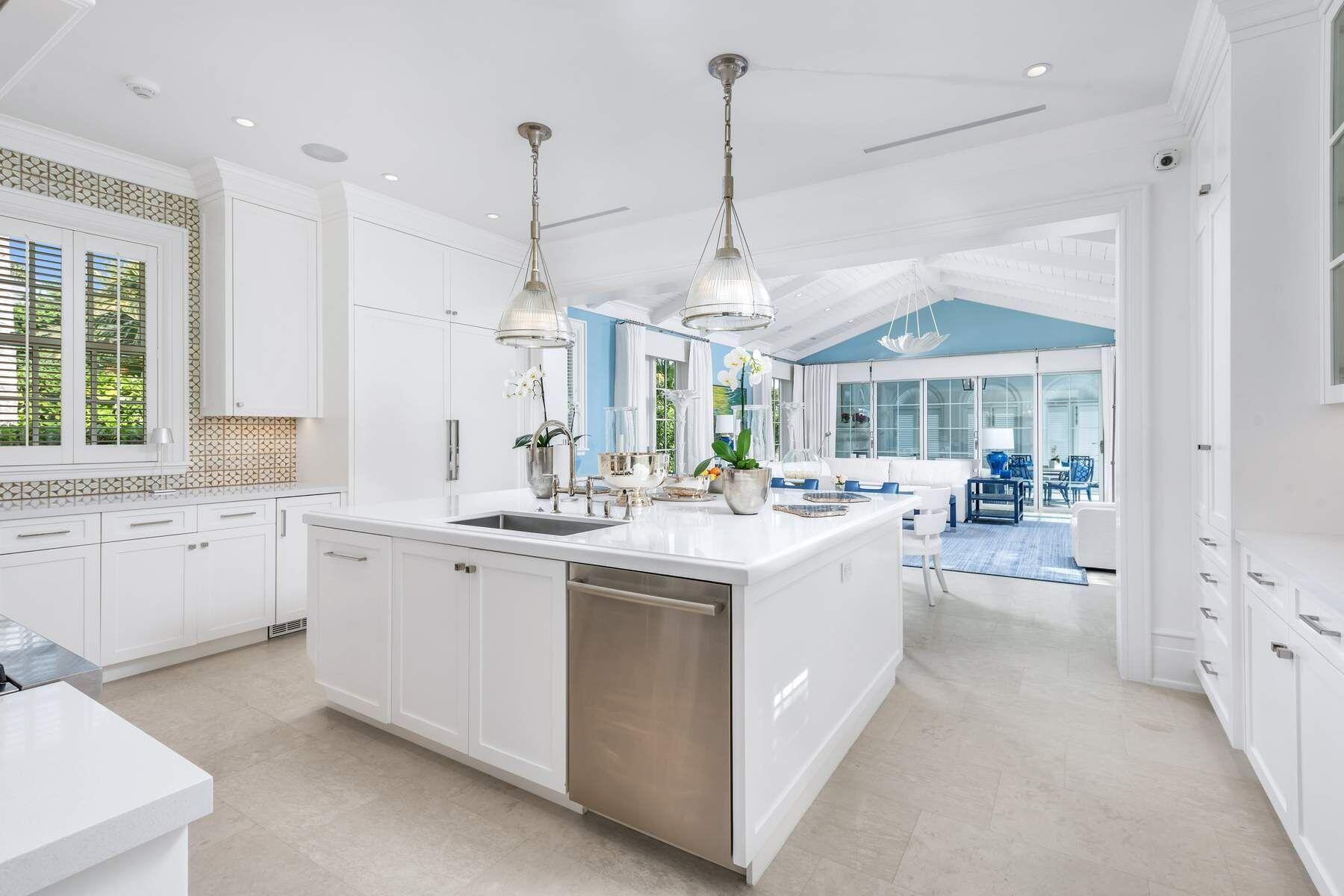 608 Island Palm Beach, FL 33480