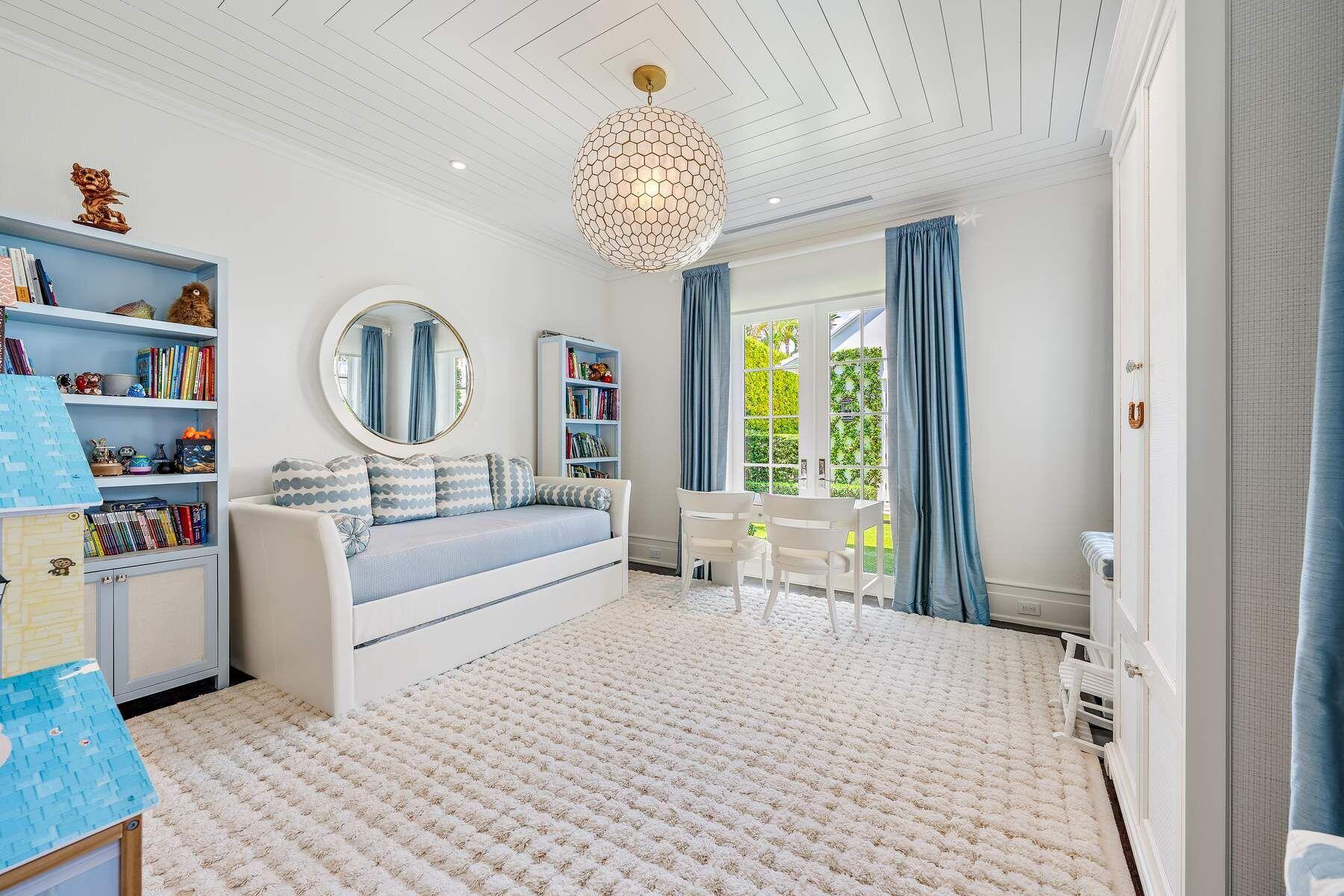 608 Island Palm Beach, FL 33480