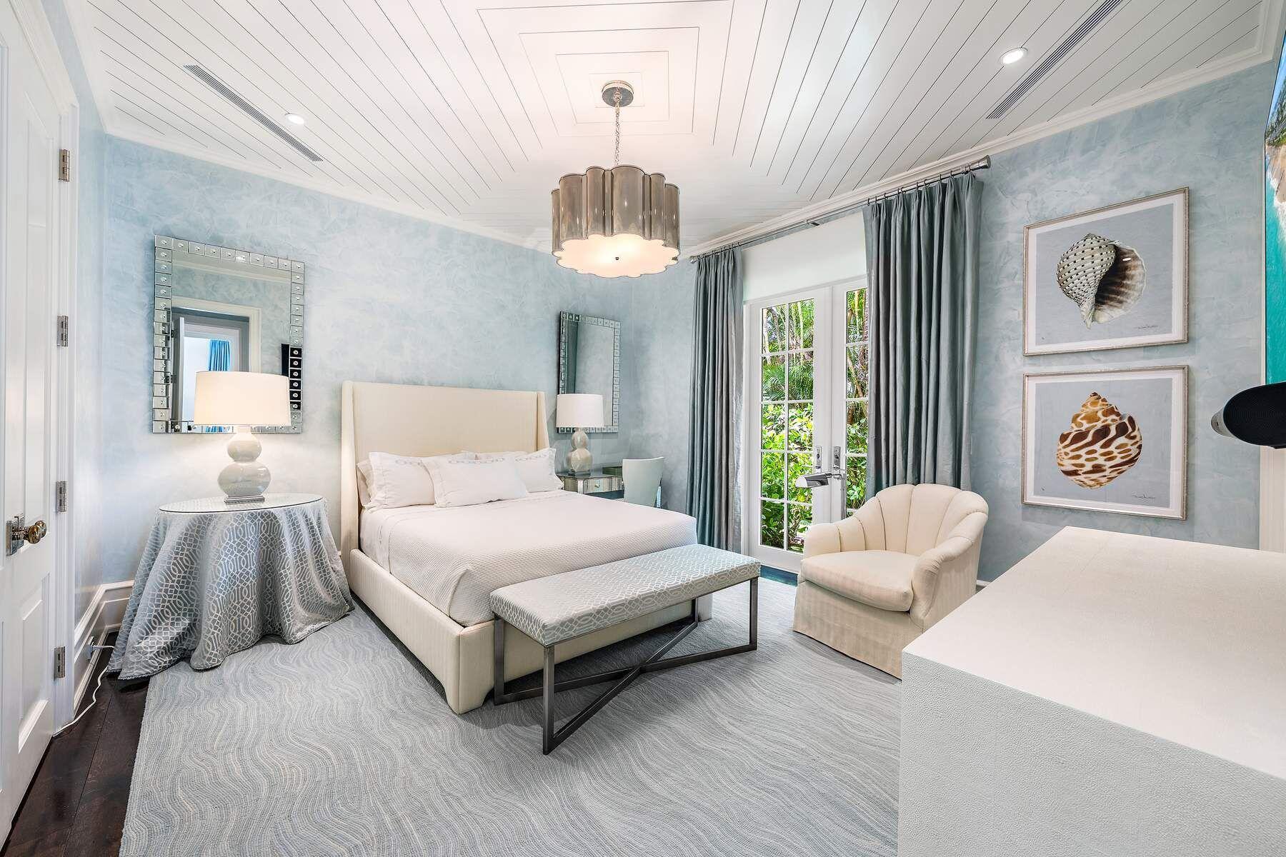 608 Island Palm Beach, FL 33480