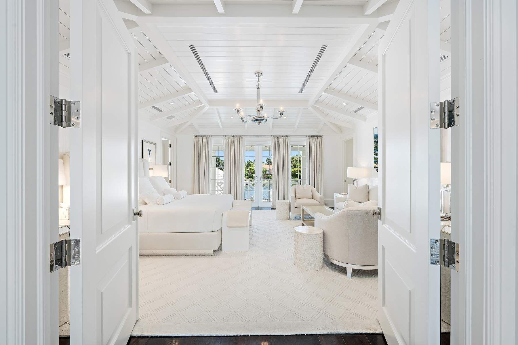 608 Island Palm Beach, FL 33480