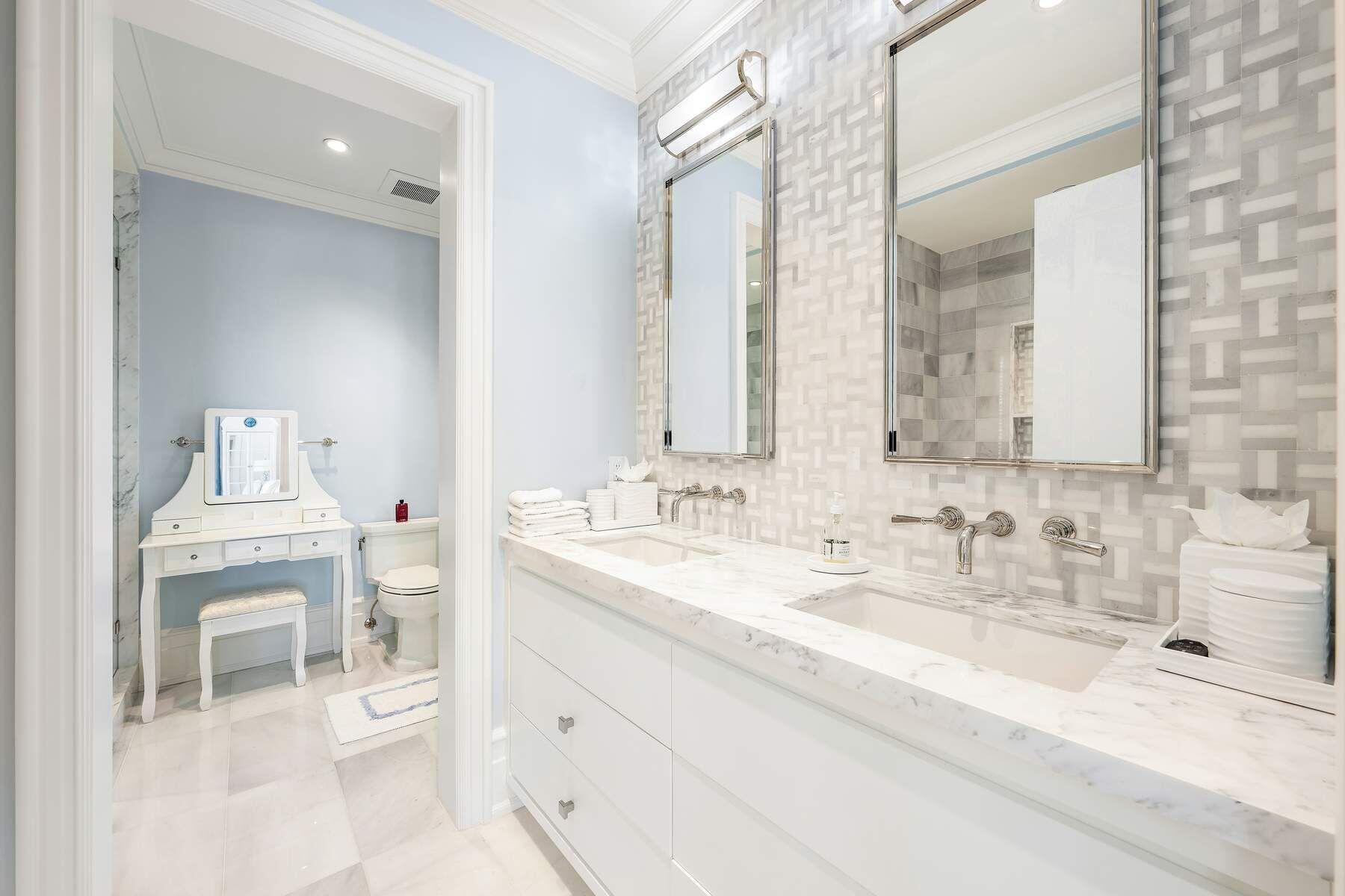 608 Island Palm Beach, FL 33480