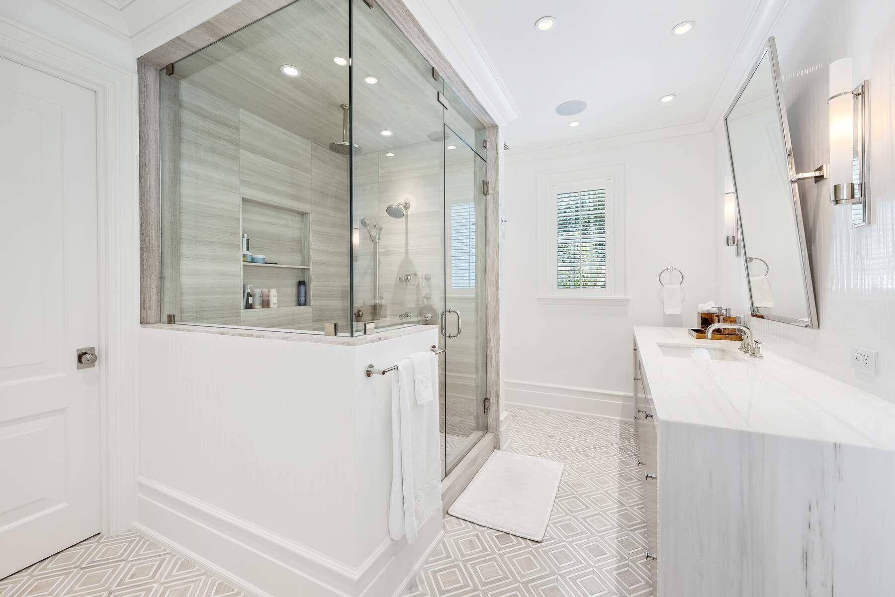 608 Island Palm Beach, FL 33480