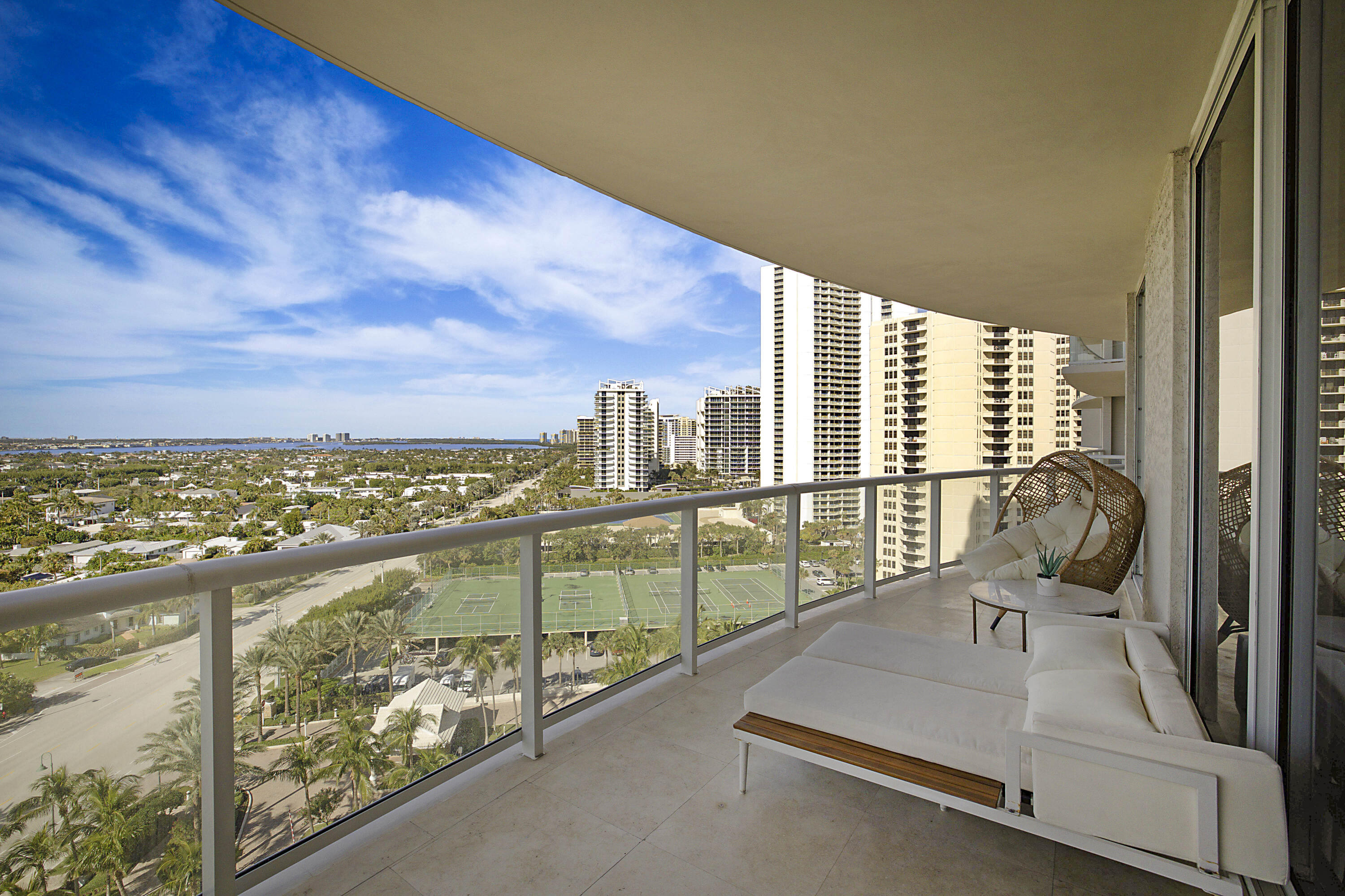 2700 N Ocean #1006b Riviera Beach, FL 33404