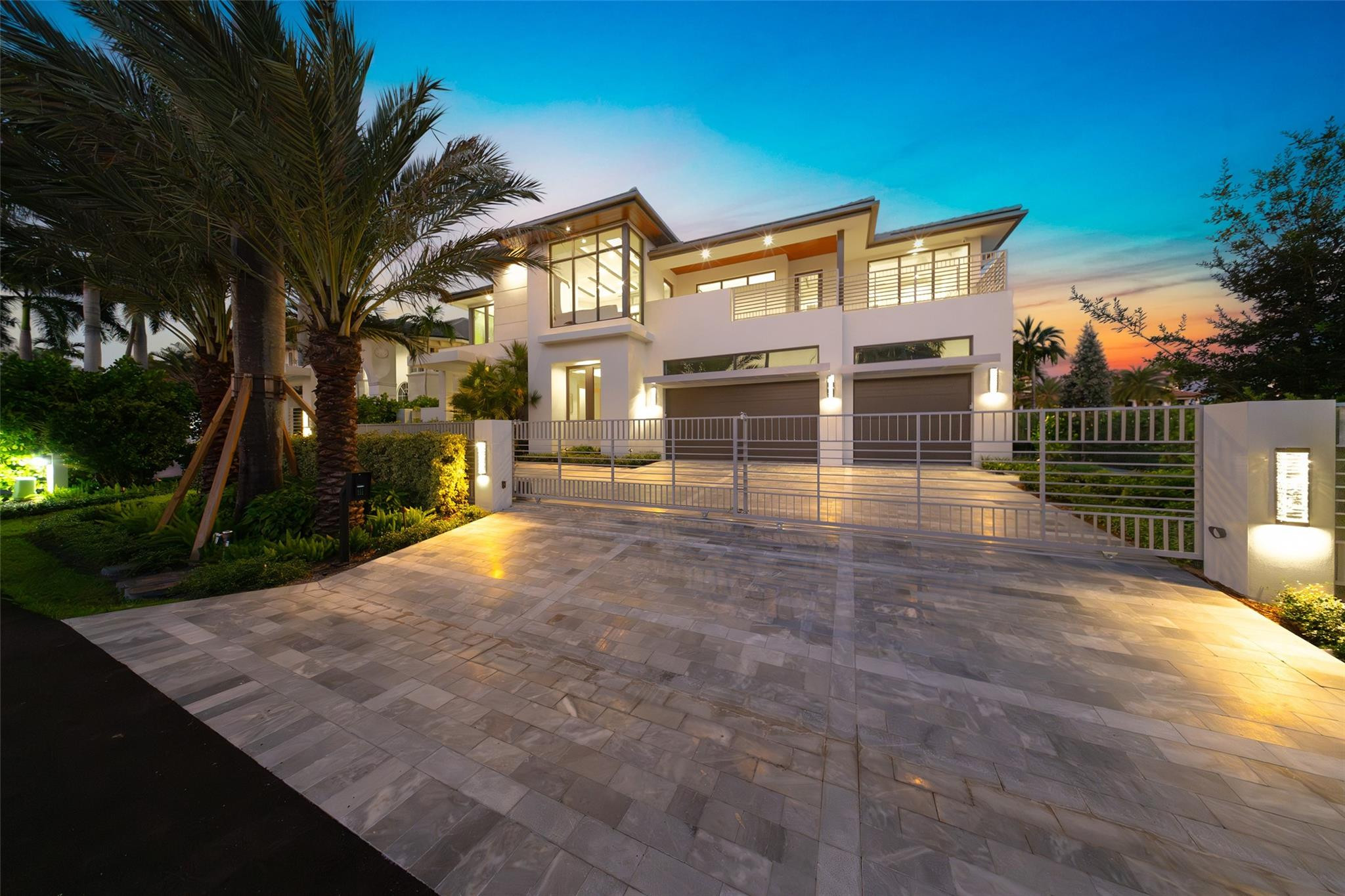 24 Fiesta Fort Lauderdale, FL 33301