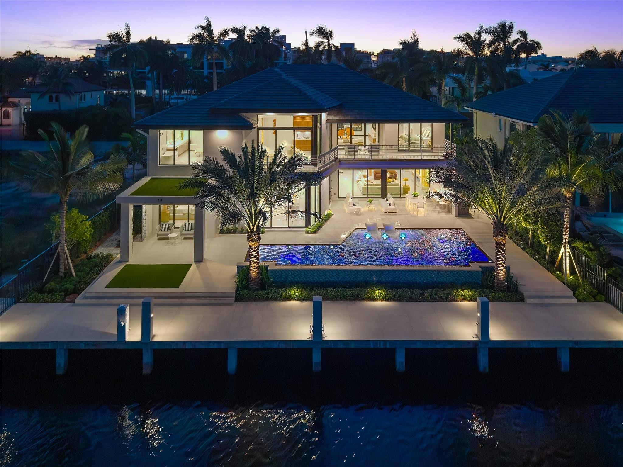 24 Fiesta Fort Lauderdale, FL 33301