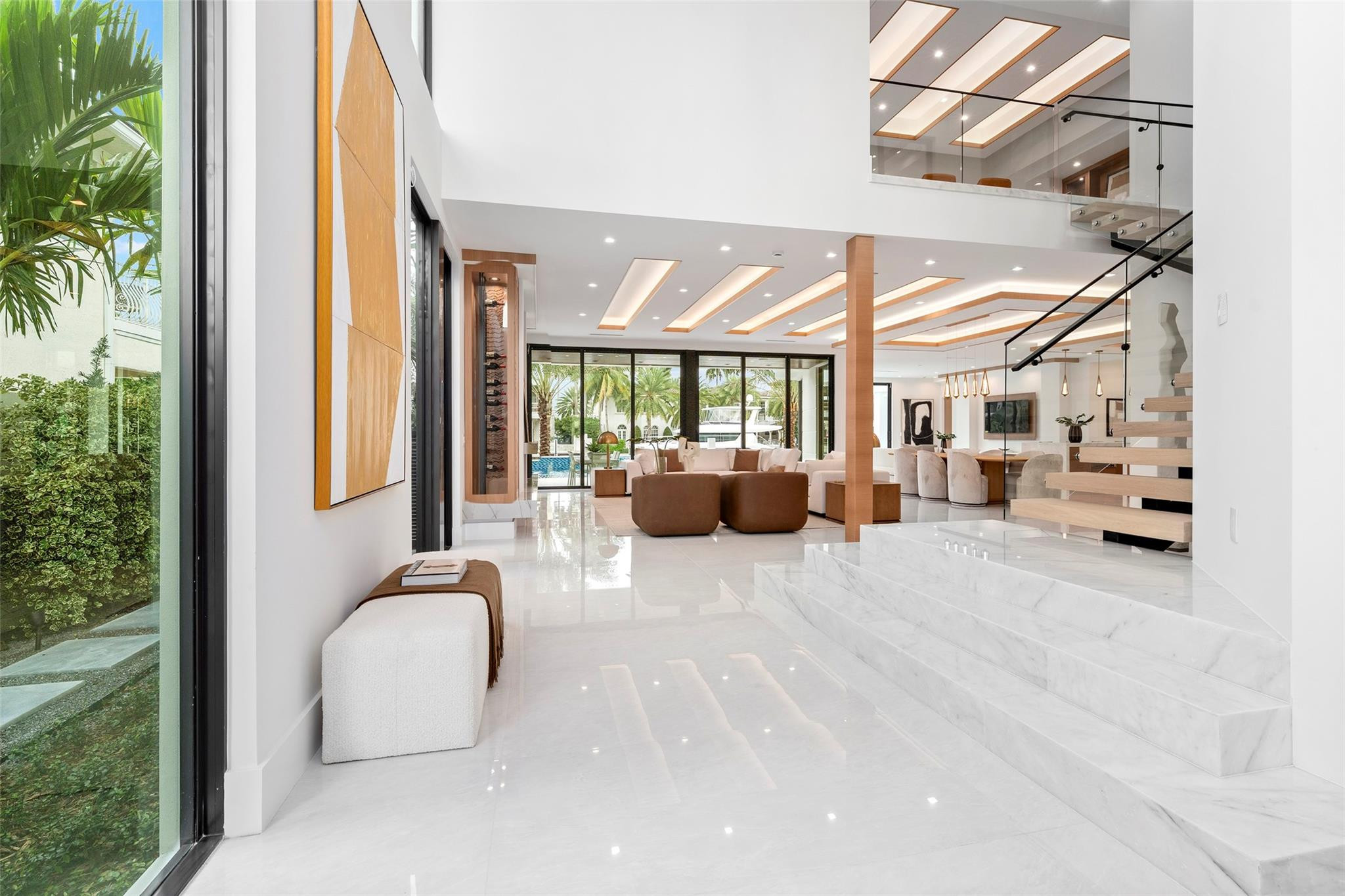 24 Fiesta Fort Lauderdale, FL 33301