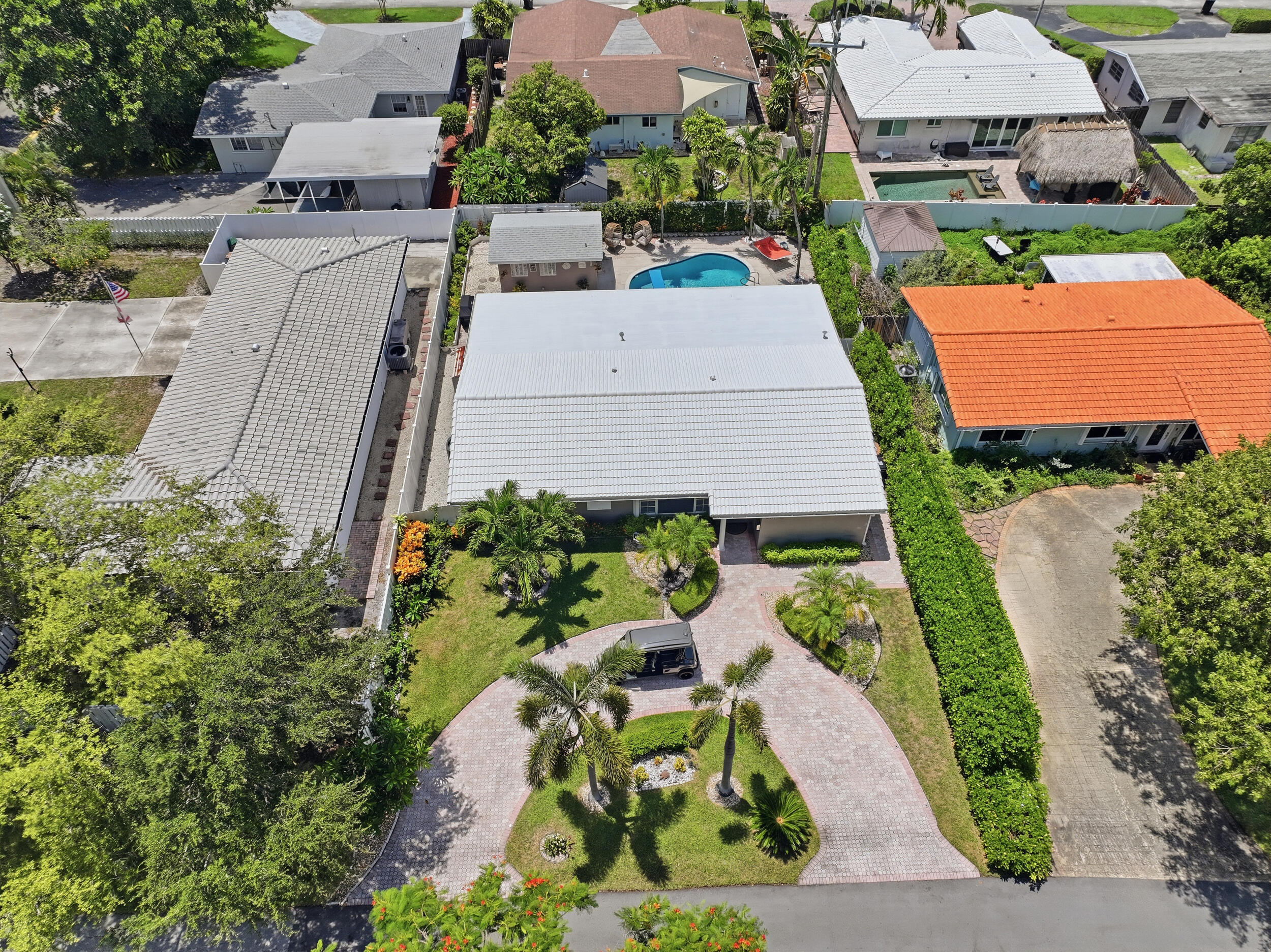 2511 NE 20th Lighthouse Point, FL 33064