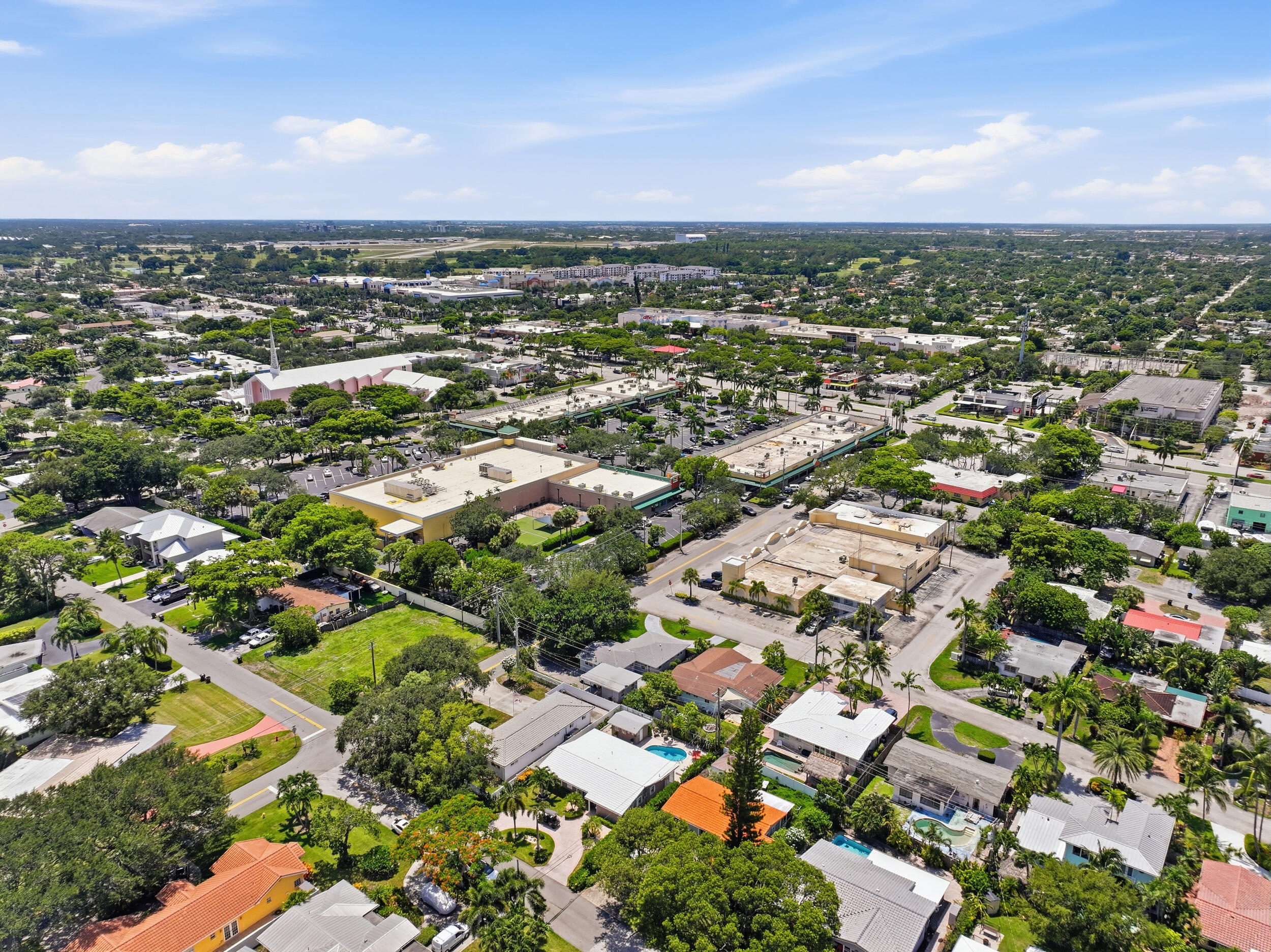2511 NE 20th Lighthouse Point, FL 33064