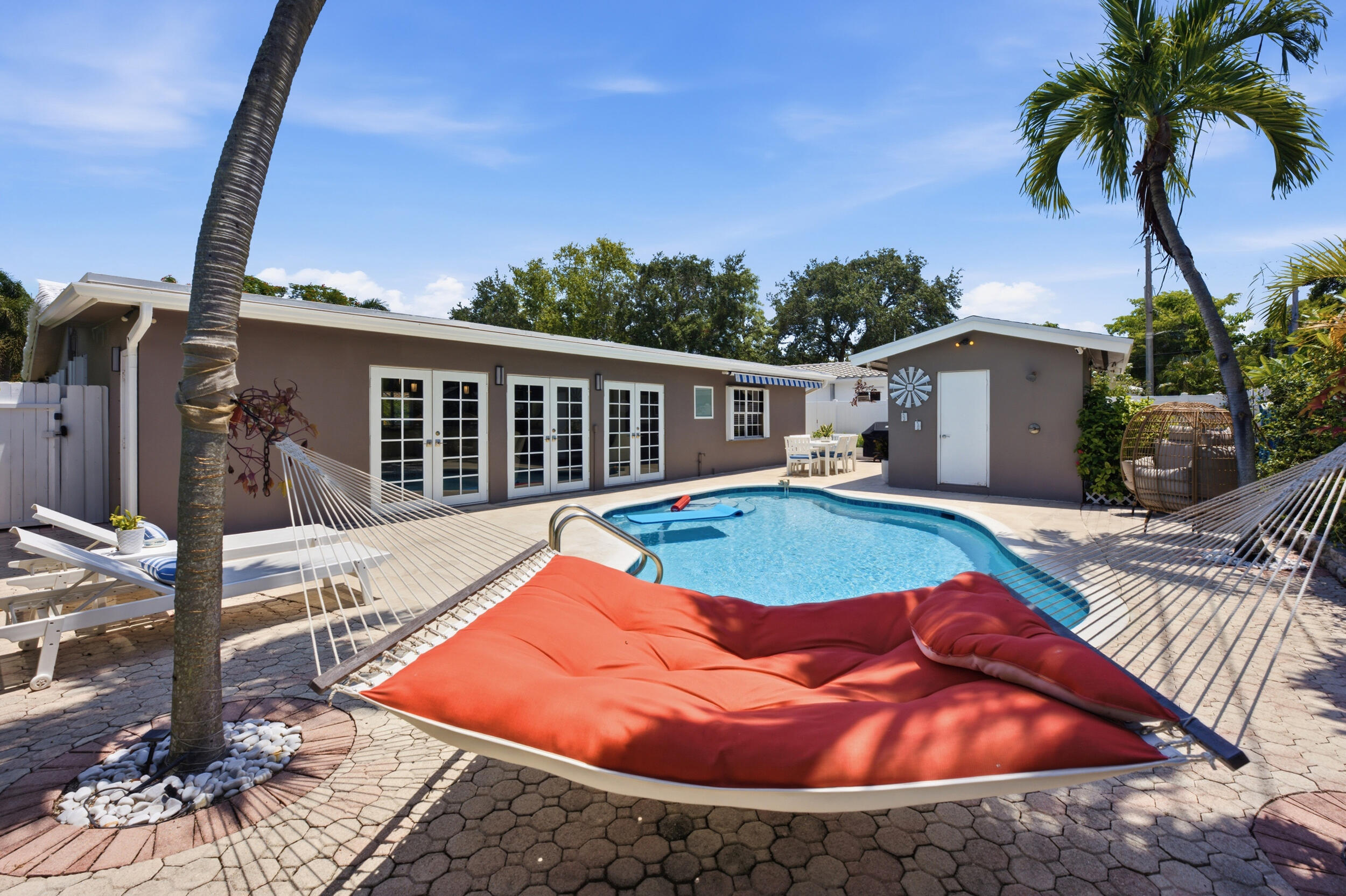 2511 NE 20th Lighthouse Point, FL 33064