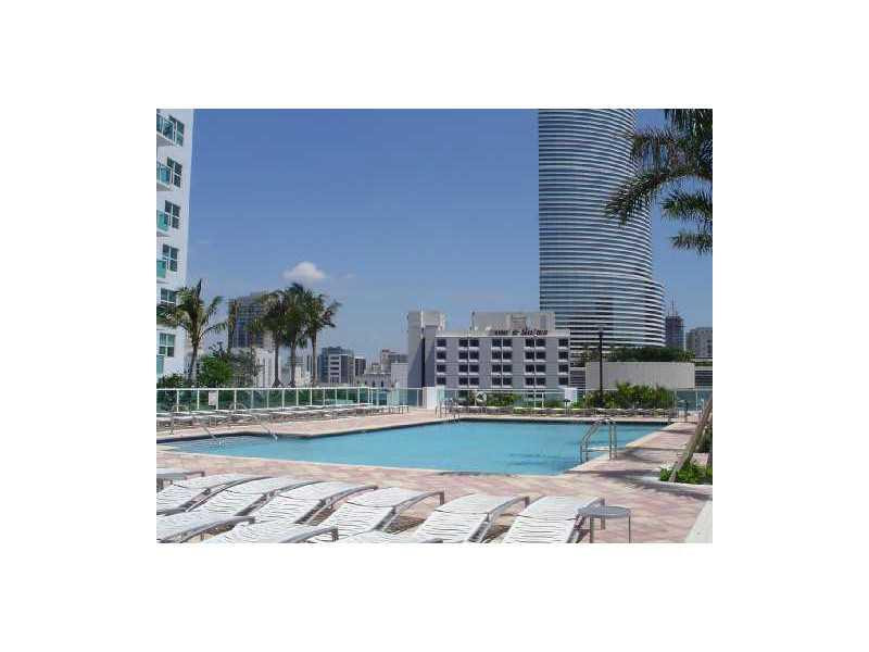 image Brickell on the River North36