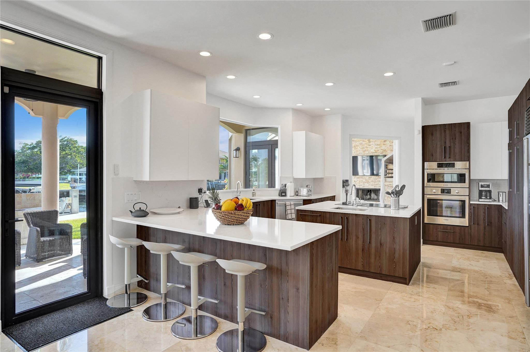 2584 SE 12th St Pompano Beach, FL 33062