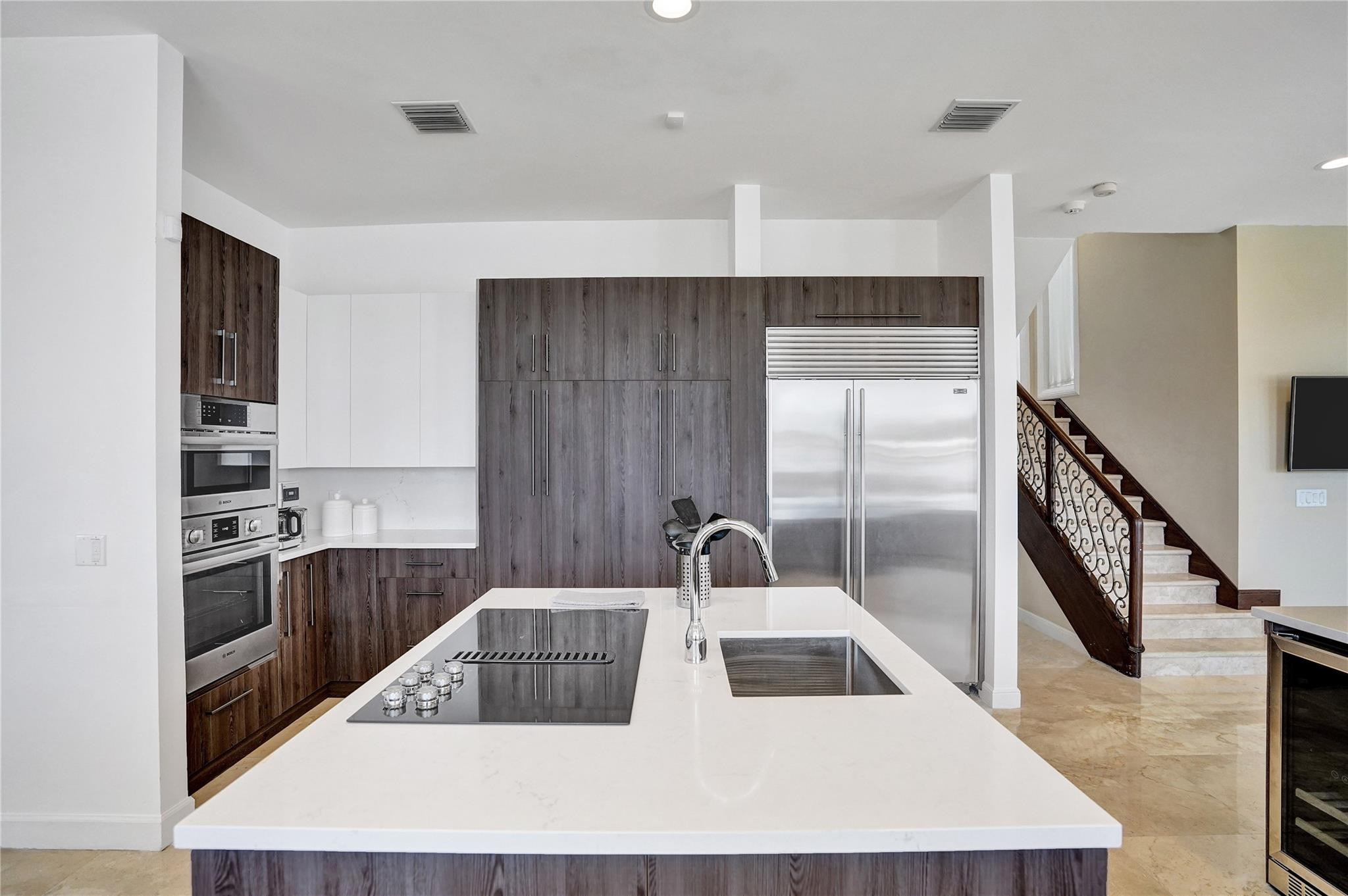 2584 SE 12th St Pompano Beach, FL 33062