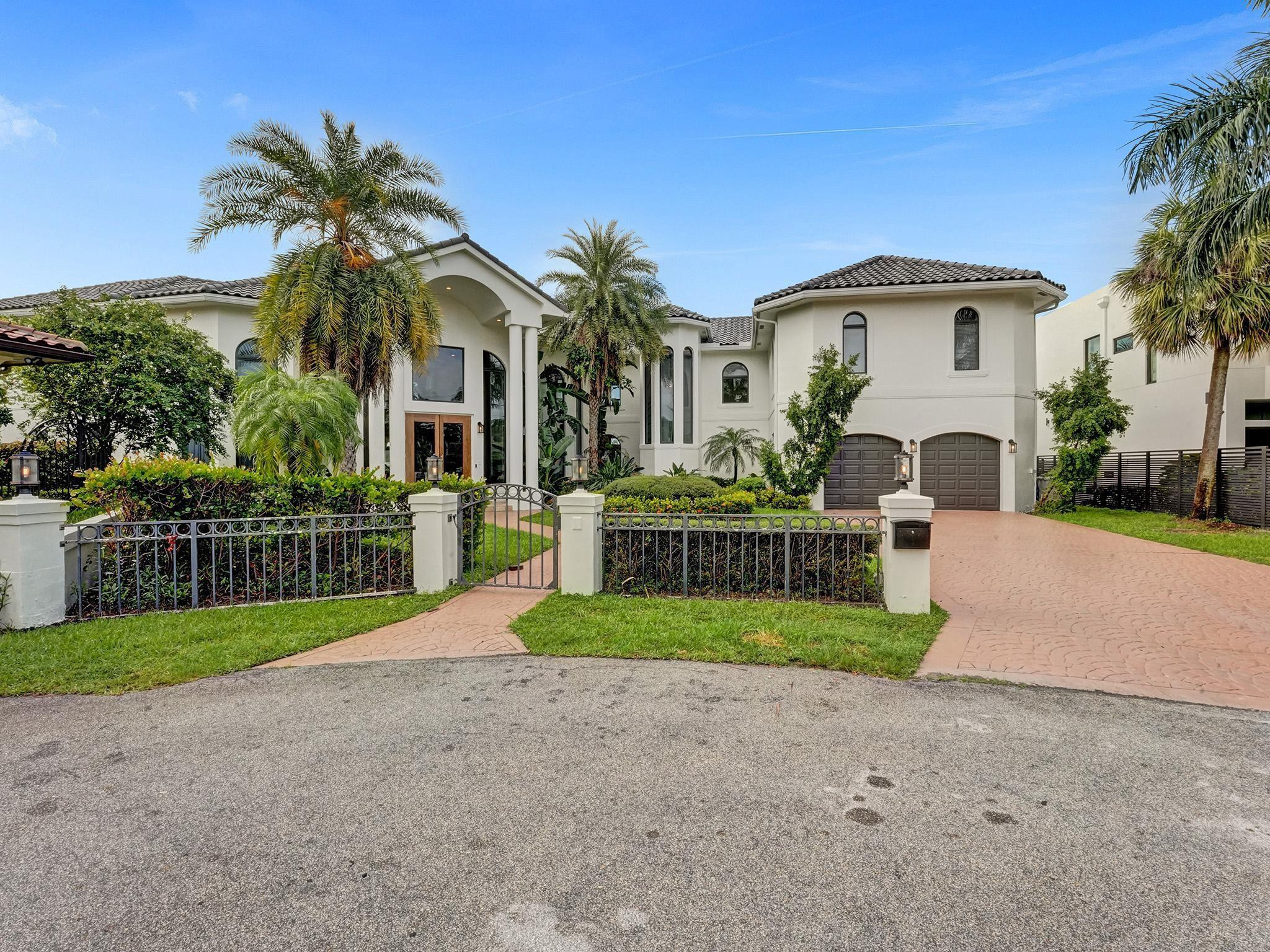 2584 SE 12th St Pompano Beach, FL 33062