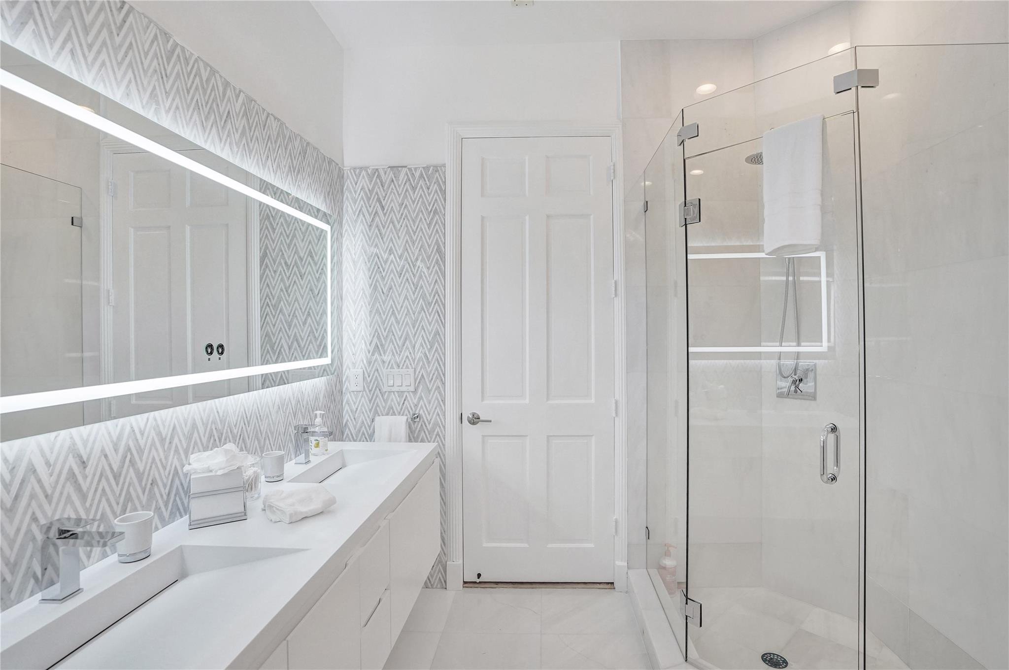2584 SE 12th St Pompano Beach, FL 33062