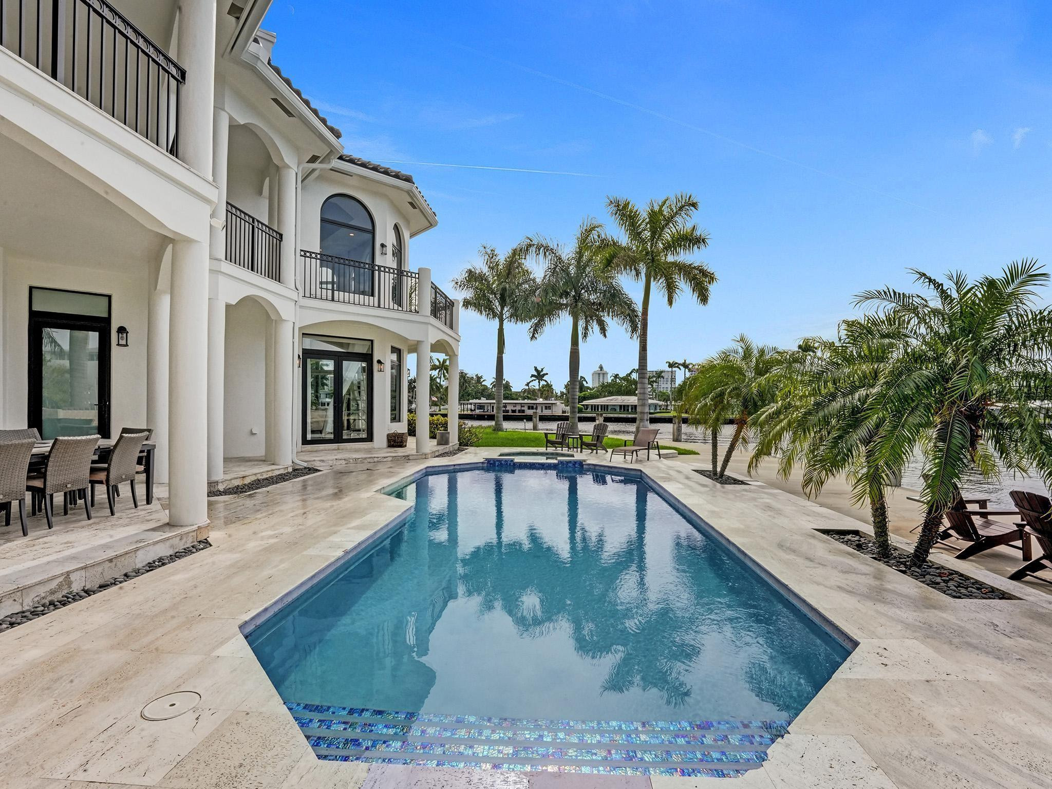 2584 SE 12th St Pompano Beach, FL 33062