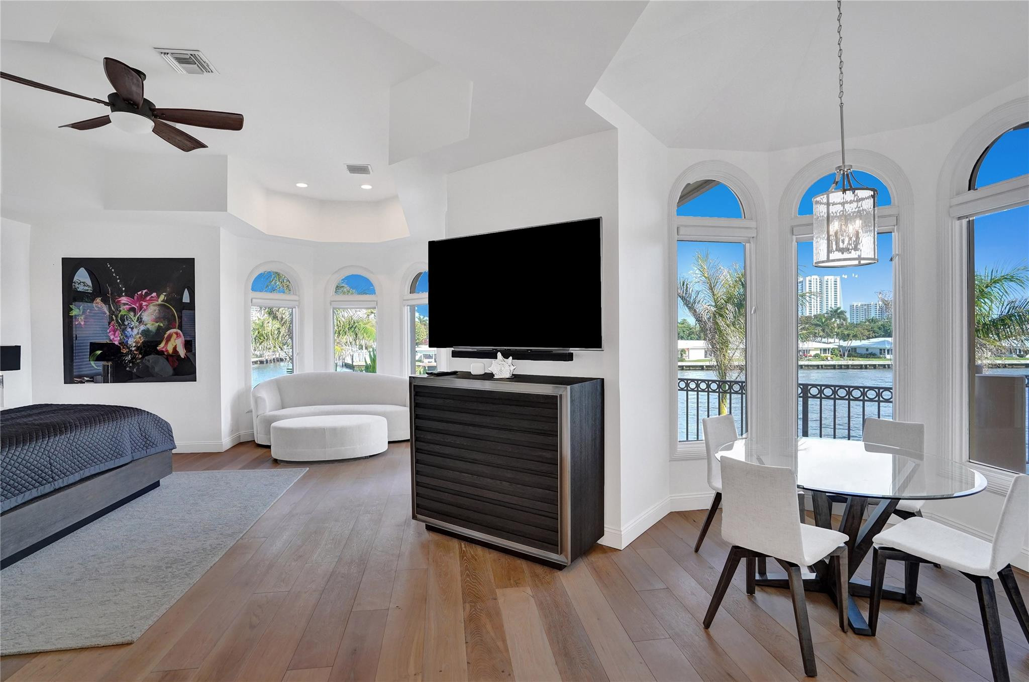 2584 SE 12th St Pompano Beach, FL 33062