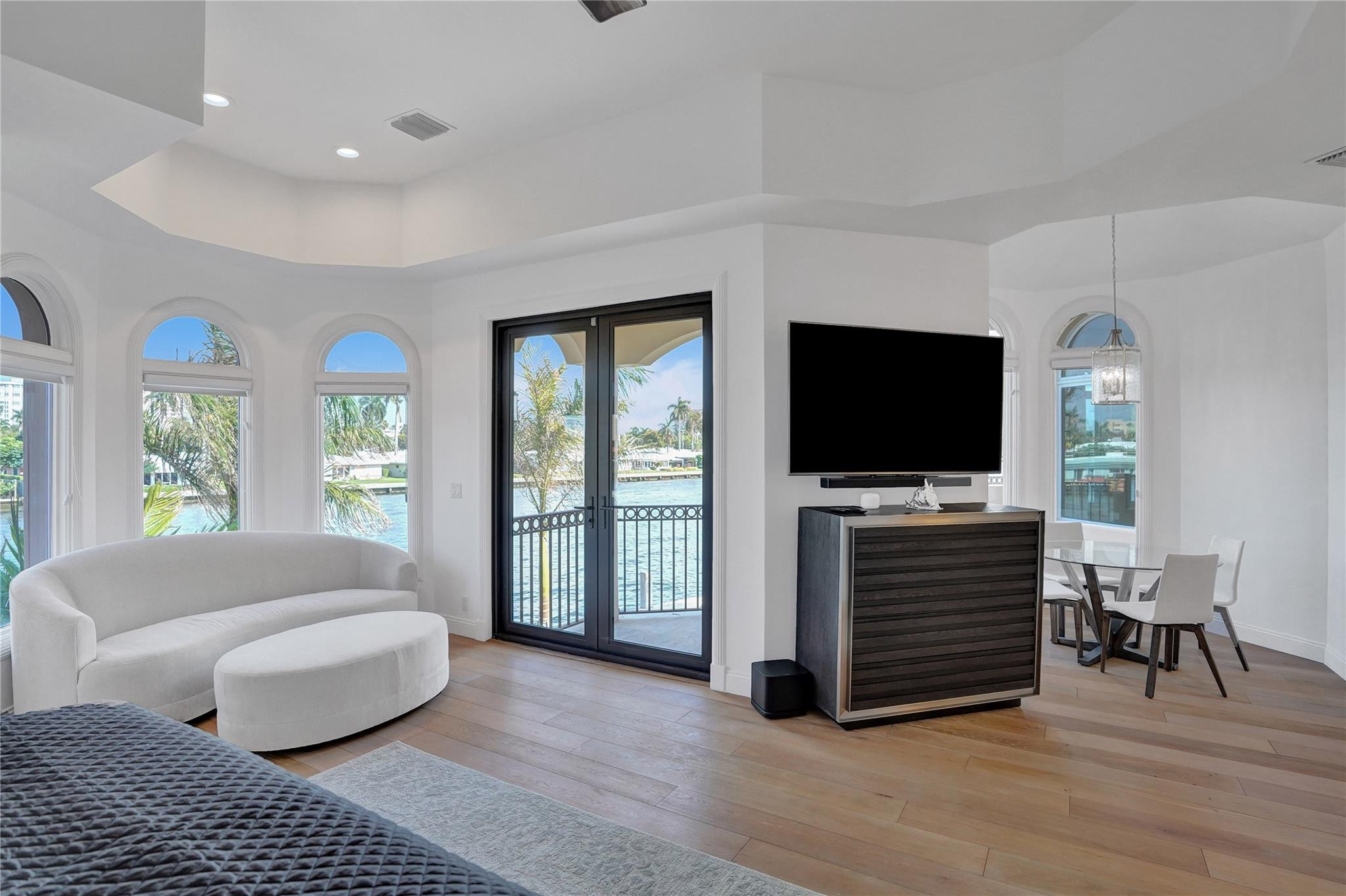 2584 SE 12th St Pompano Beach, FL 33062