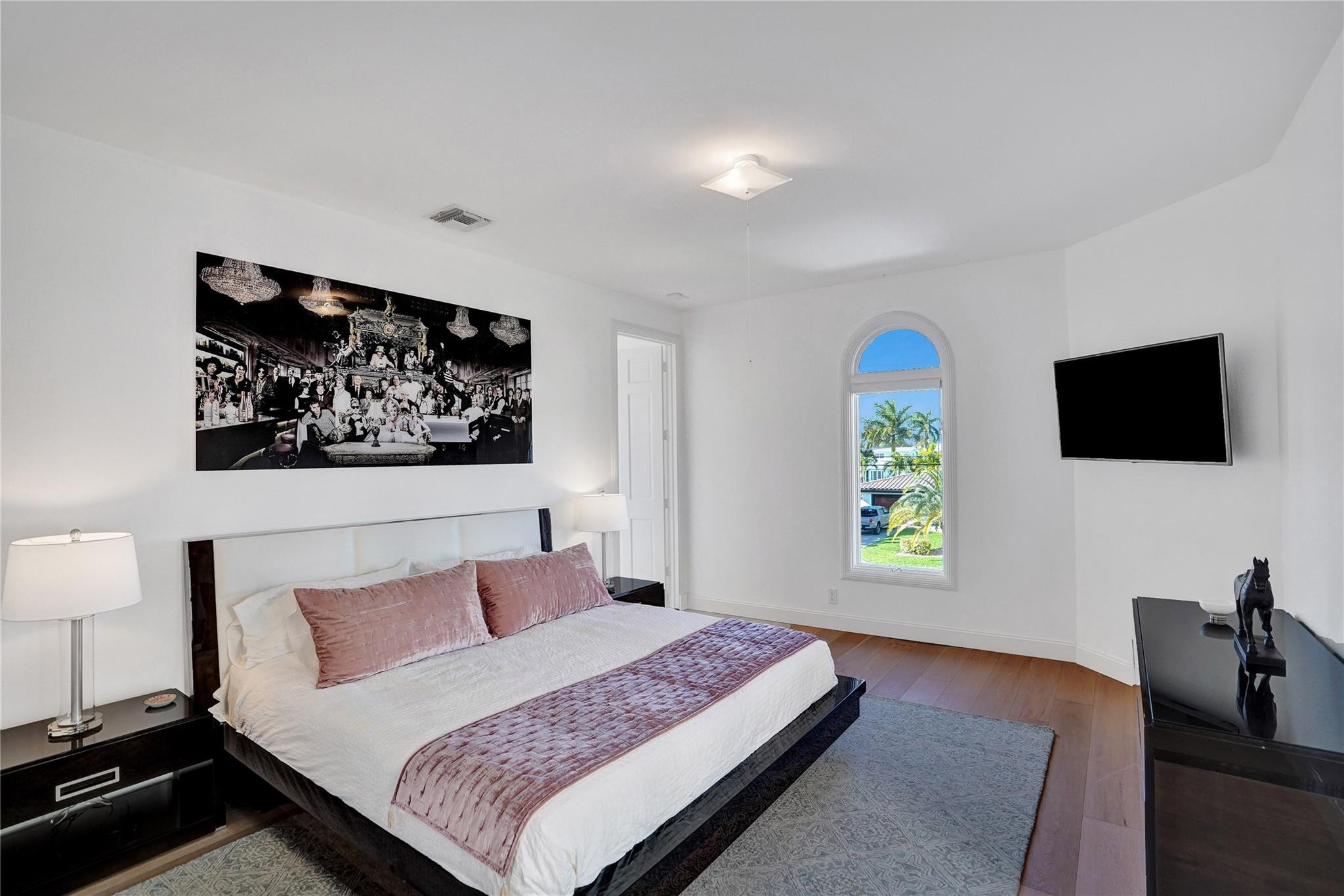 2584 SE 12th St Pompano Beach, FL 33062