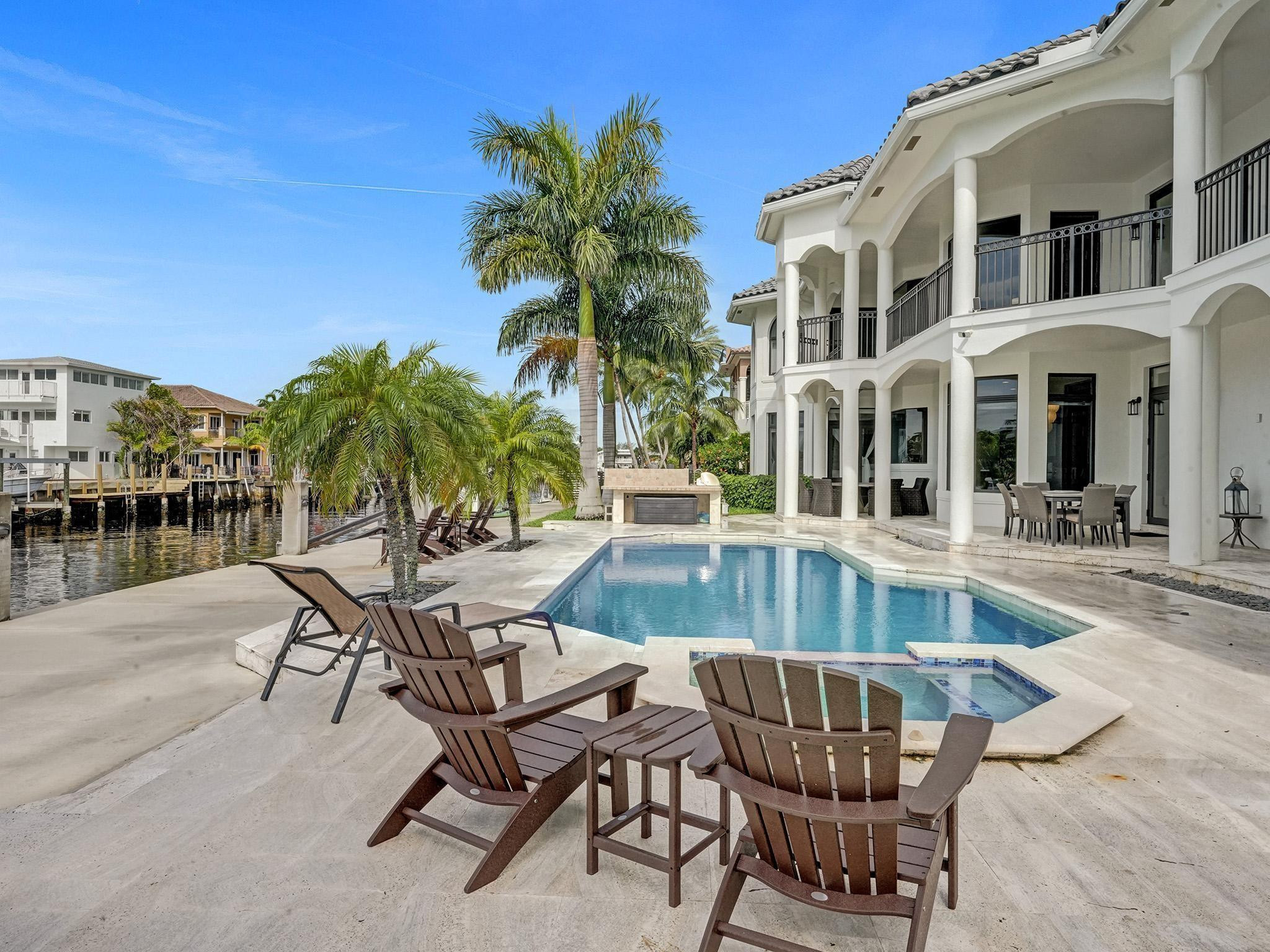 2584 SE 12th St Pompano Beach, FL 33062
