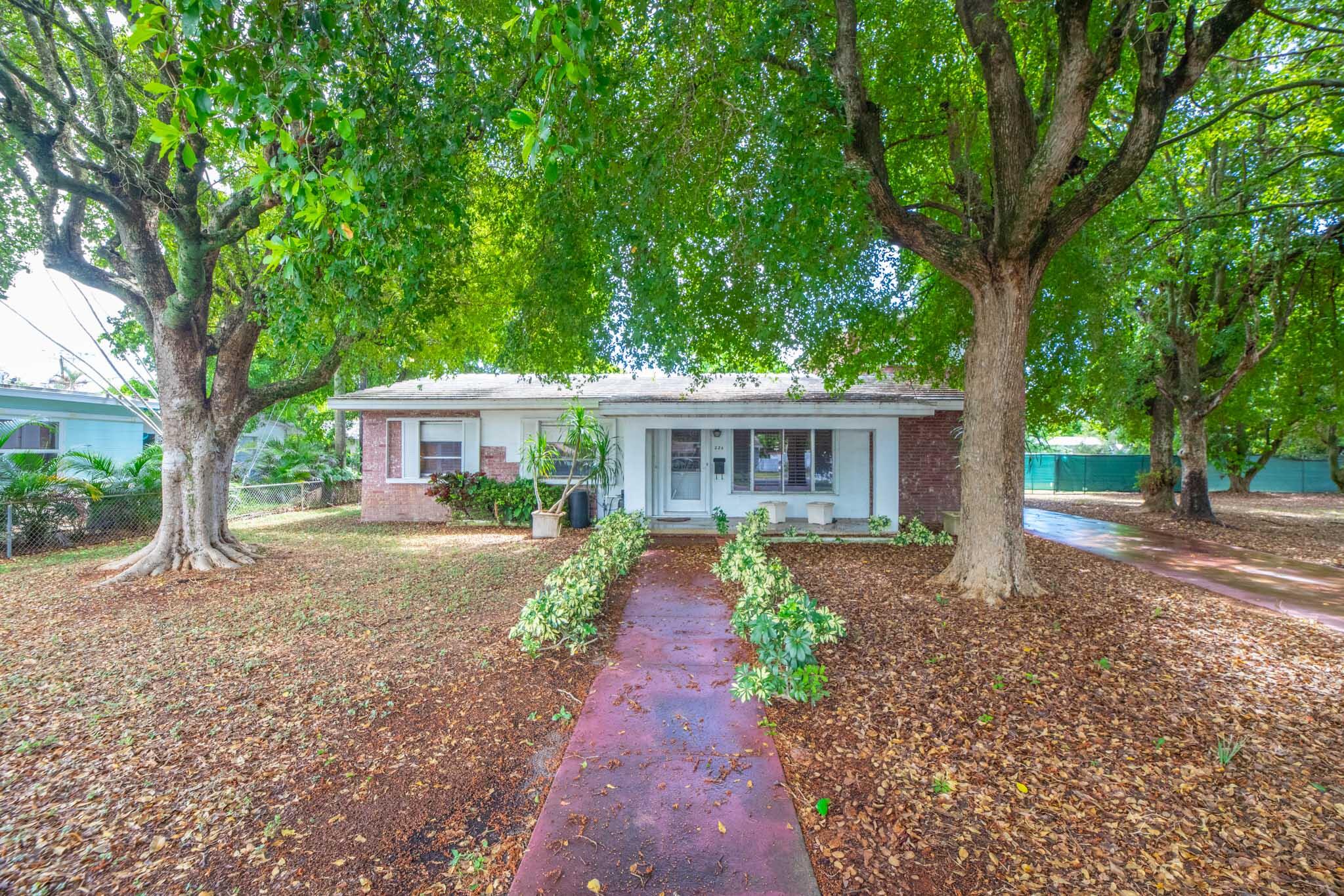 226 NE 13th Ave